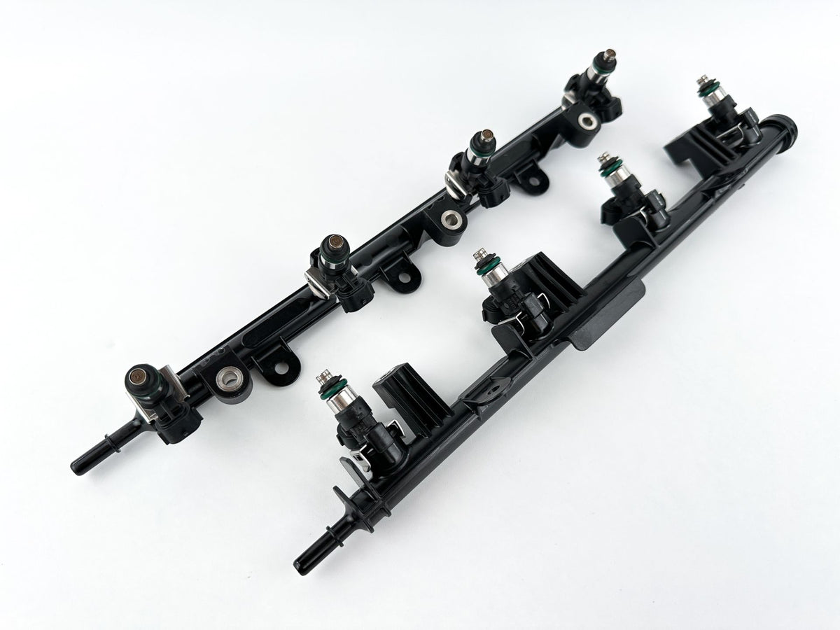 2013 Yamaha 350 HP 4 Stroke Outboard Fuel Injector Set W/ Rail 6AW-13761-00-00 OEM