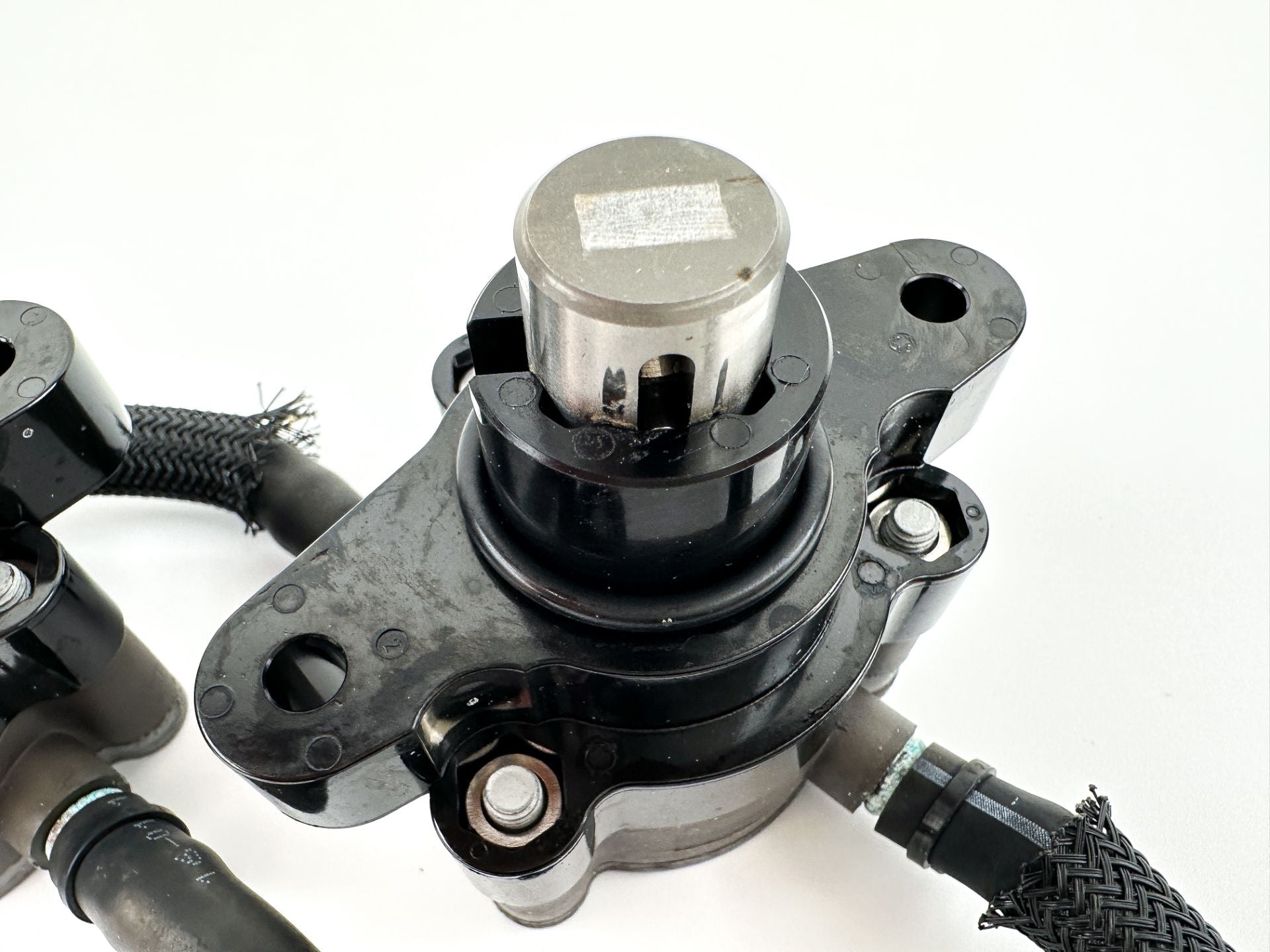 2016 Yamaha 150 HP 4 Stroke Outboard Fuel Pump Set 63P-24410-20-00 OEM