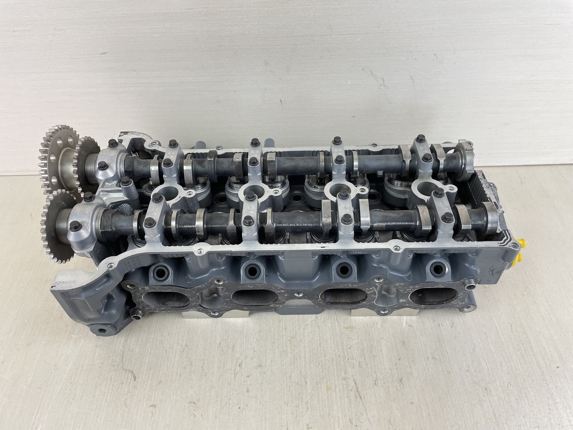 2004 Johnson Suzuki 140HP 4 Stroke Outboard Cylinder Head 11100-90J01 5033635 Parts