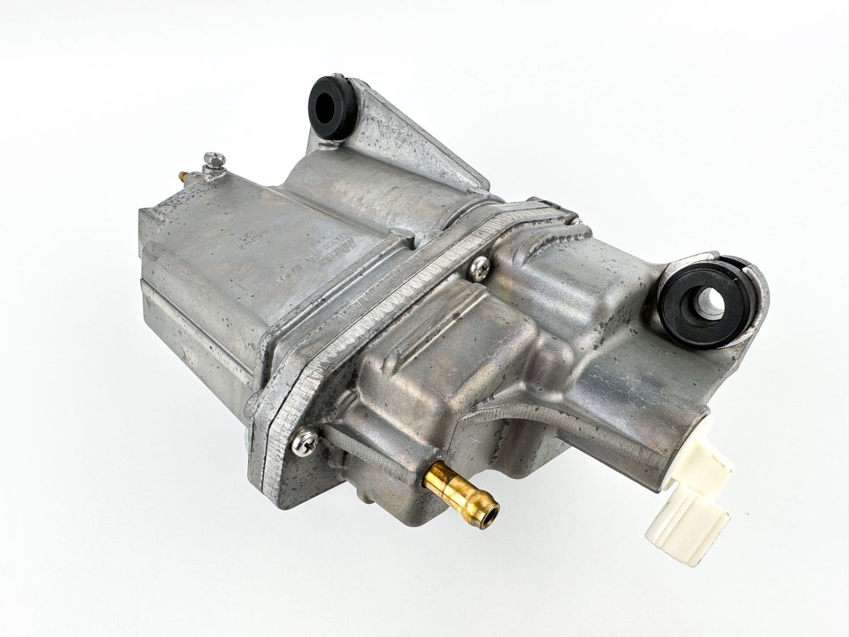 2018 Suzuki 200 HP 4 Stroke Outboard Vapor Separator Tank VST 15600-96J12 OEM