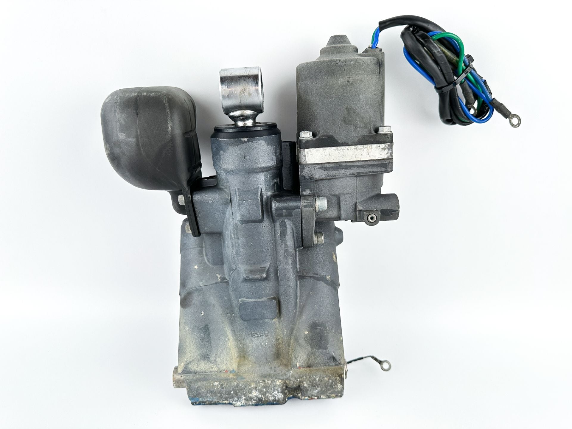 2011 Yamaha 115 HP 4 Stroke Outboard Power Trim Tilt Unit 68V-43800-05-00 Stuck Pin