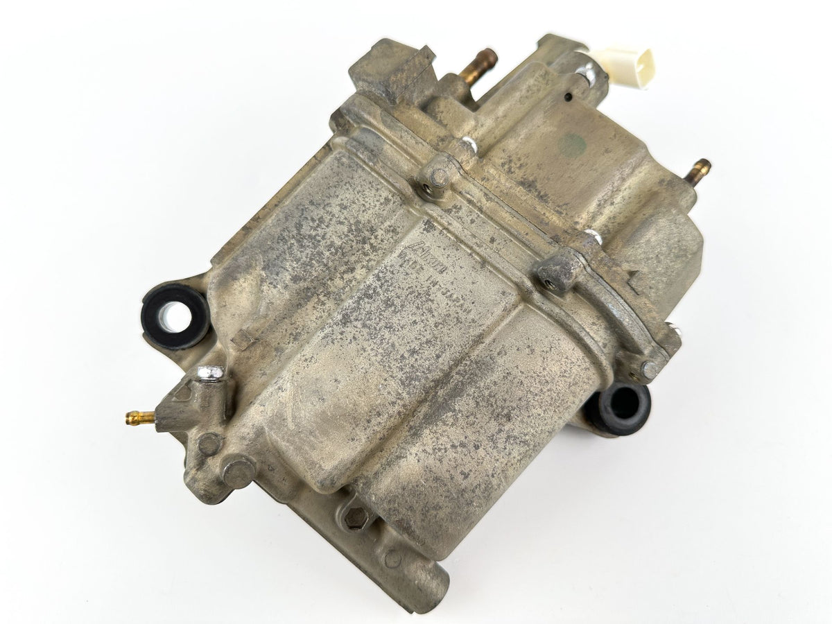 2007 Suzuki 300 HP 4 Stroke Outboard Vapor Separator Tank VST 15600-98J01 OEM