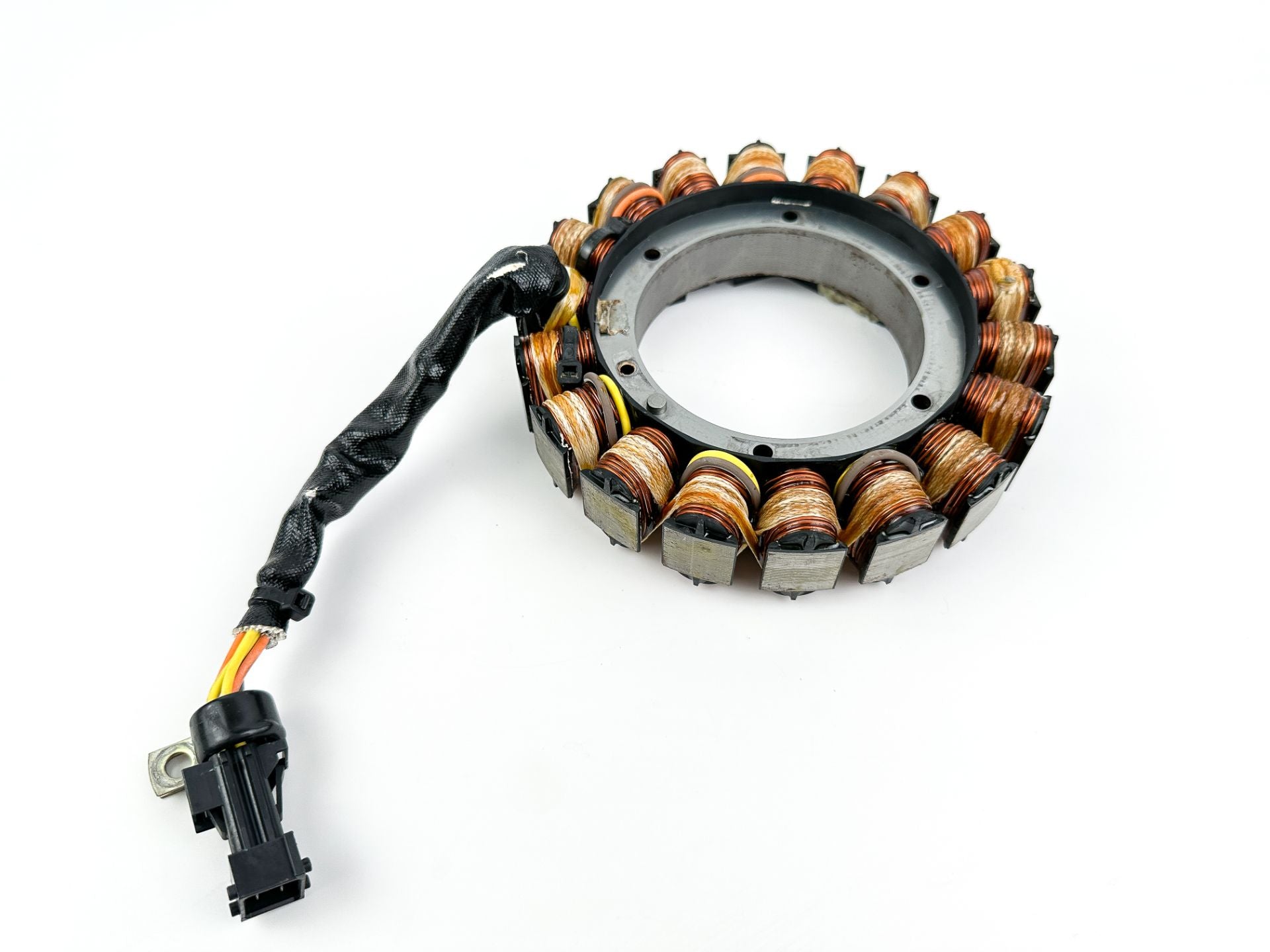 2009 Evinrude 150 HP 2 Stroke Outboard Stator Assembly 0586948 OEM