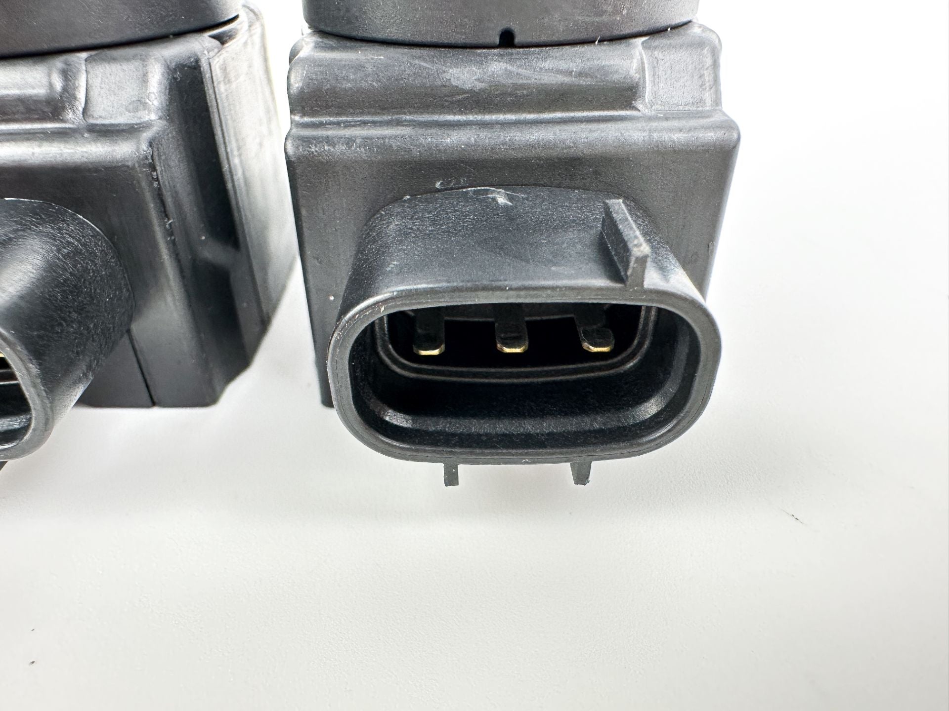 2016 Suzuki 175 HP 4 Stroke Outboard Ignition Coil Set 33410-93J00 OEM