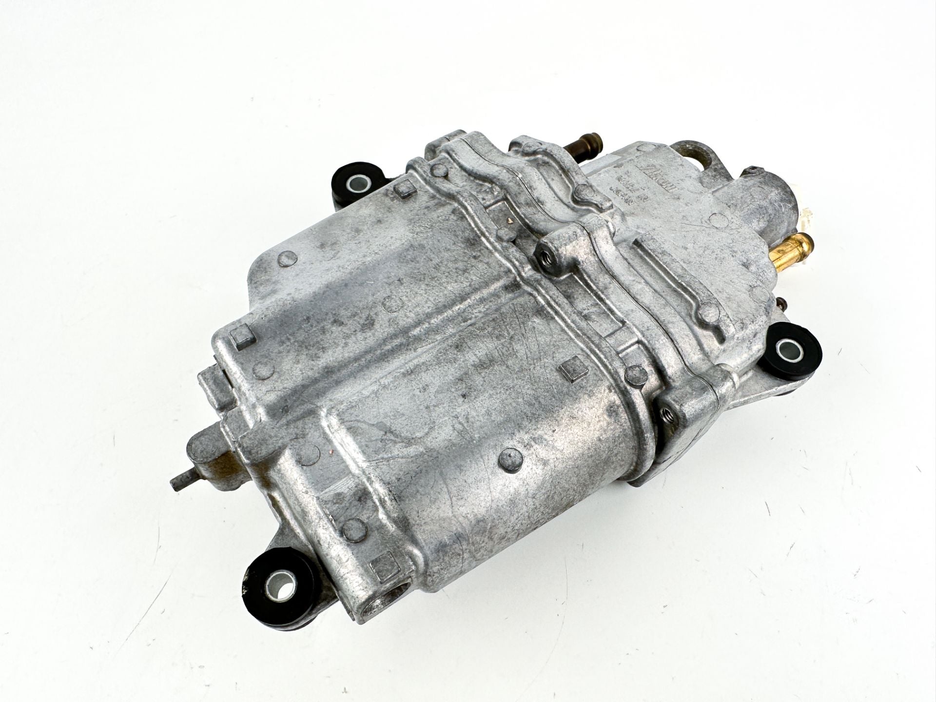 2004 Suzuki 115 HP 4 Stroke Outboard Vapor Separator Tank VST 15600-90J01 OEM