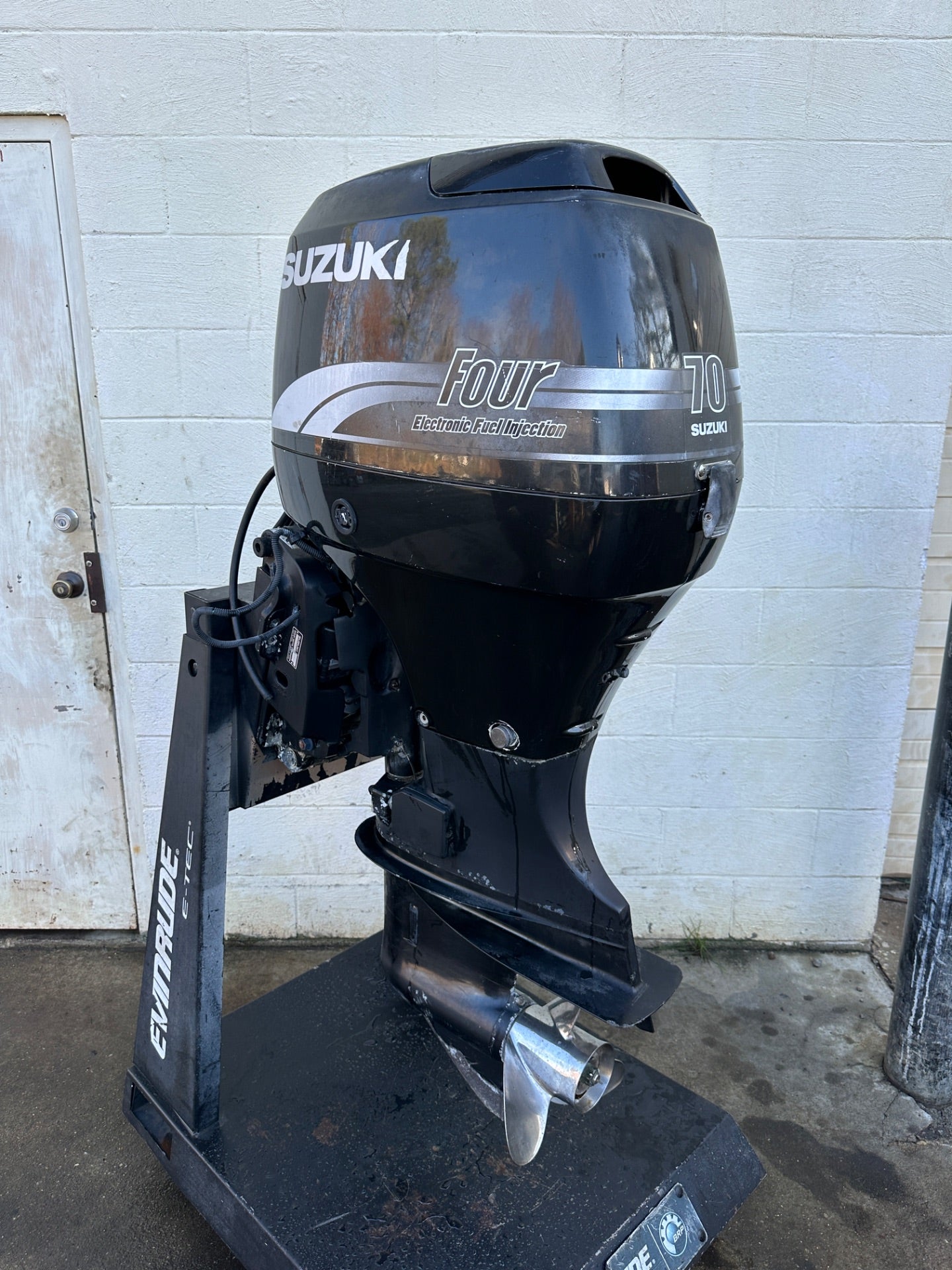 2000 Suzuki 70 HP 4 Stroke Outboard Engine Complete OEM