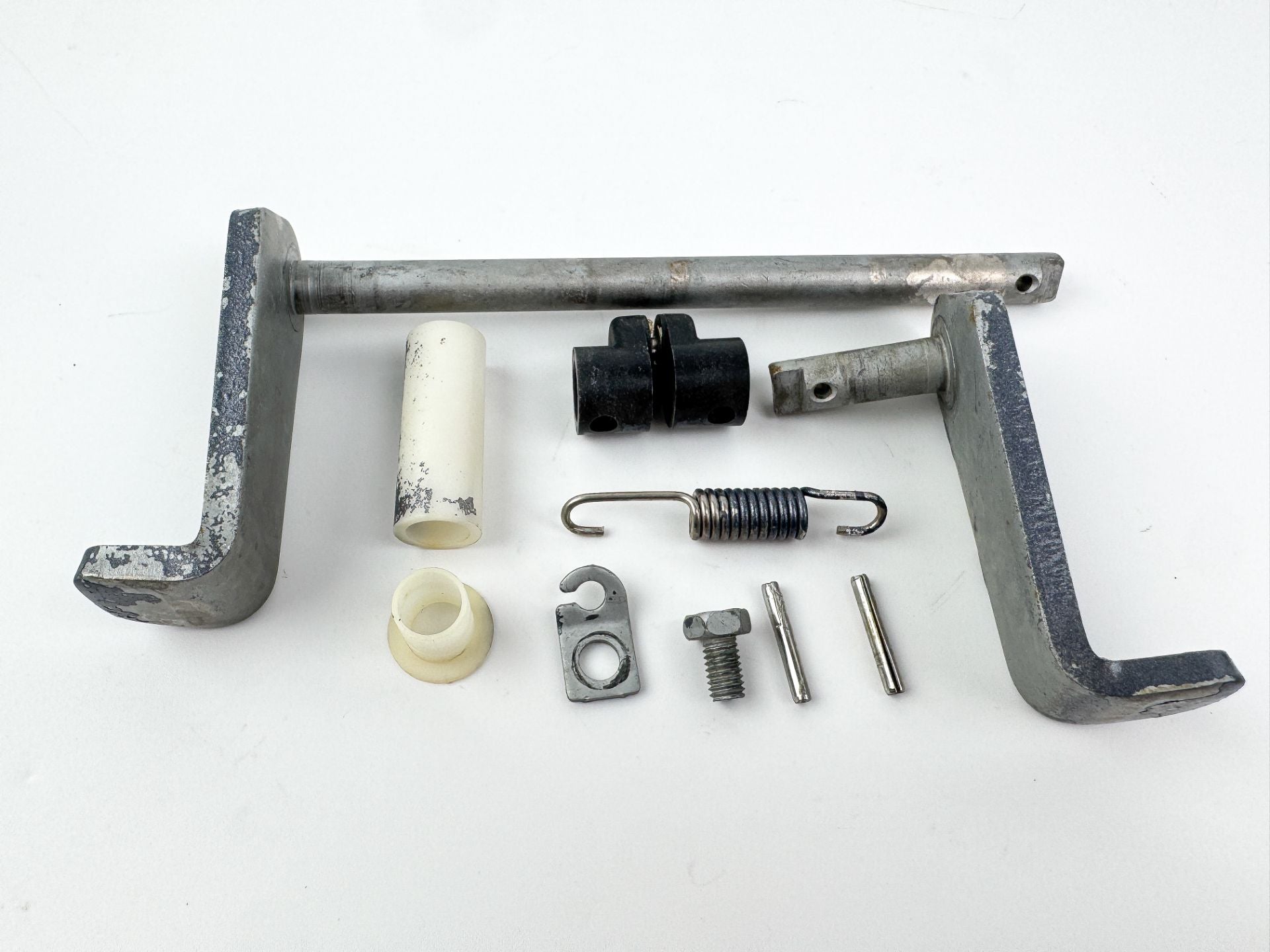 2004 Yamaha 150 HP 4 Stroke Outboard Tilt Stop Lever 6G5-43181-02-00 OEM