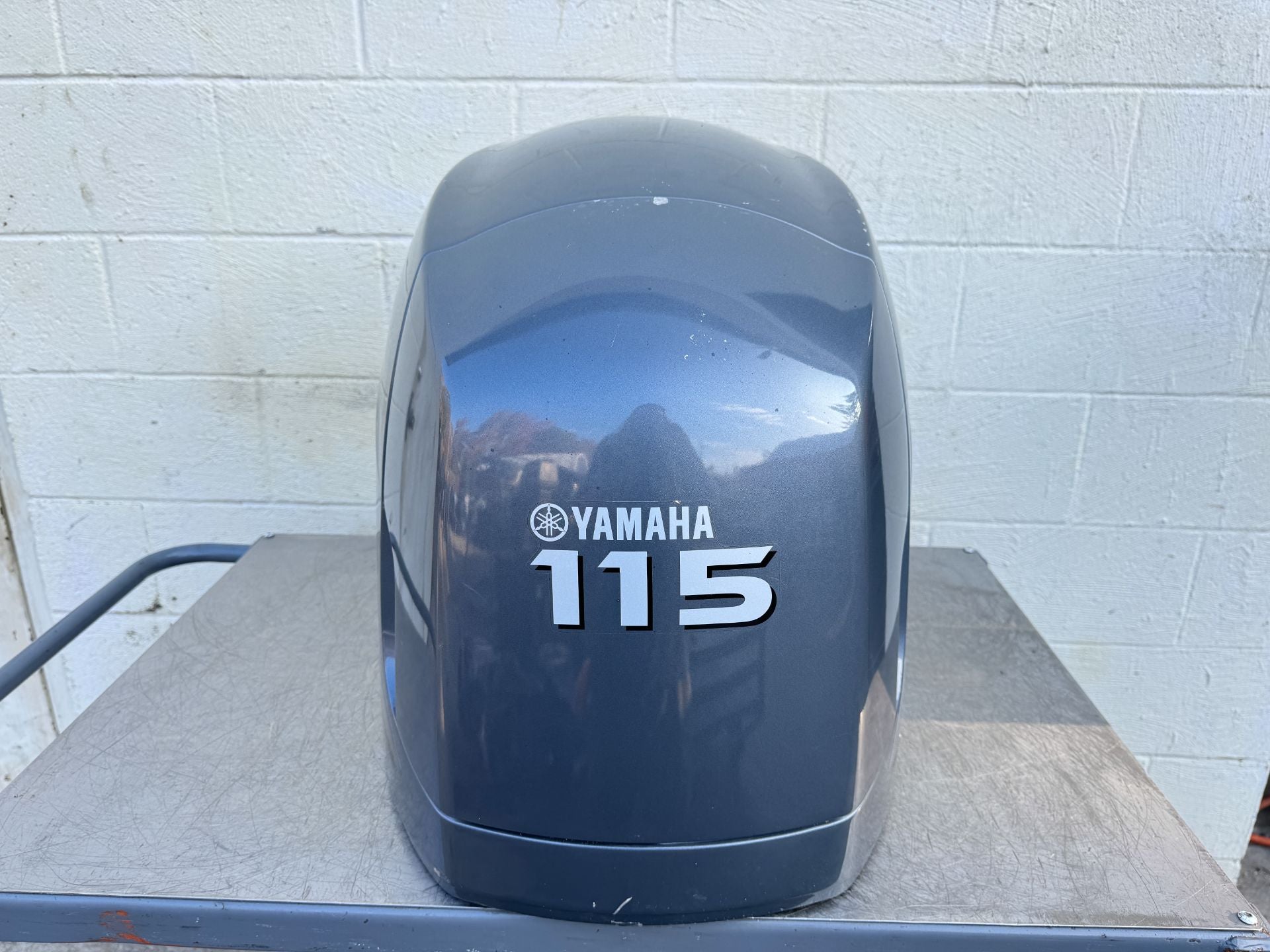 2009 Yamaha 115 HP 4 Stroke Outboard Top Cowling 68V-42610-12-8D OEM