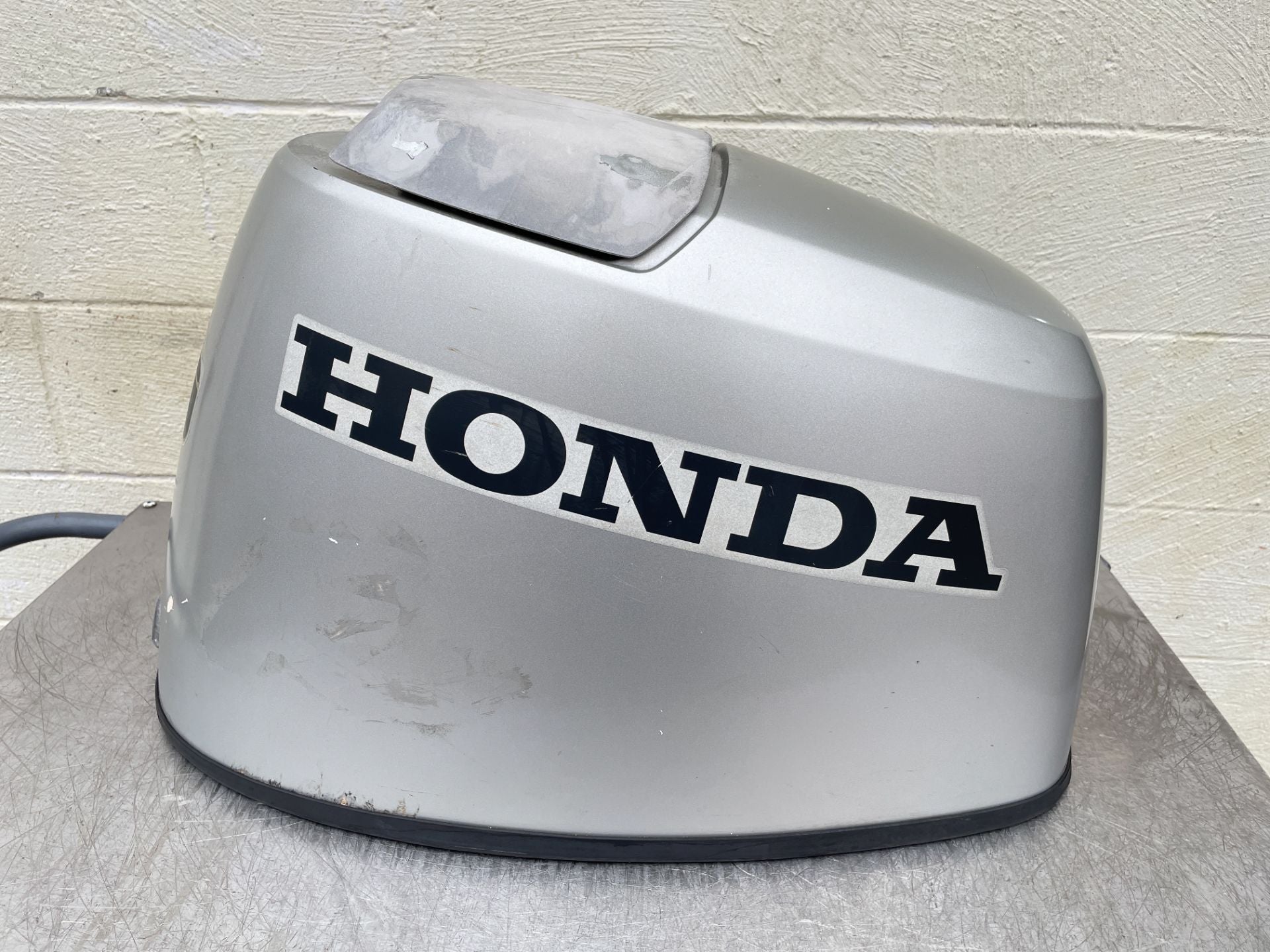 2006 Honda 50 HP 4 Stroke Outboard Top Cowling 63100-ZW4-H01ZA OEM