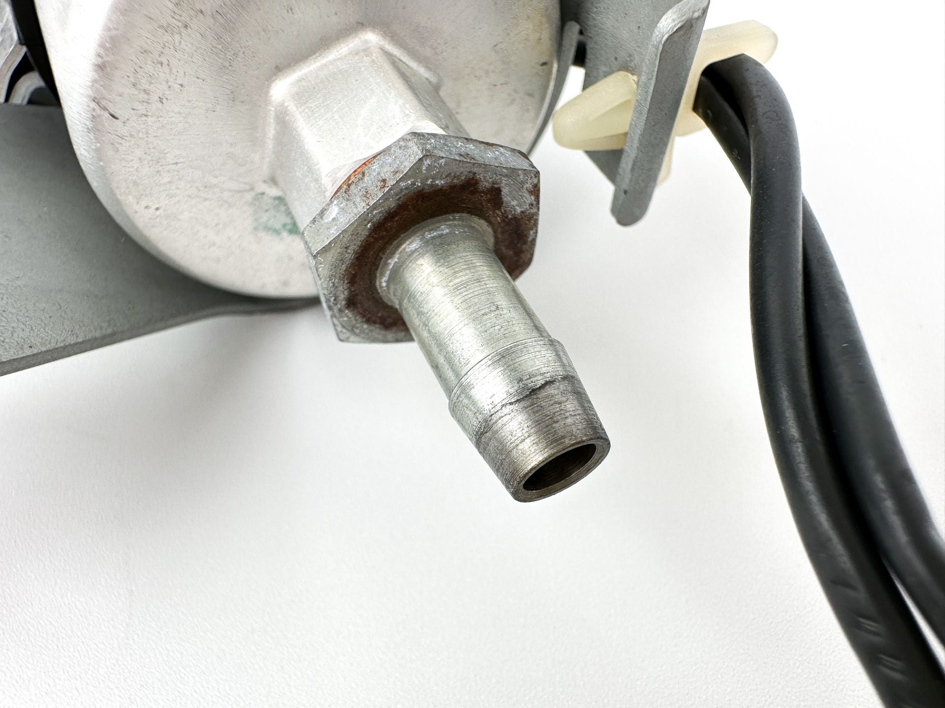 2014 Yamaha 200 HP 4 Stroke Outboard Fuel Pump 6CB-24410-00-00 Tested