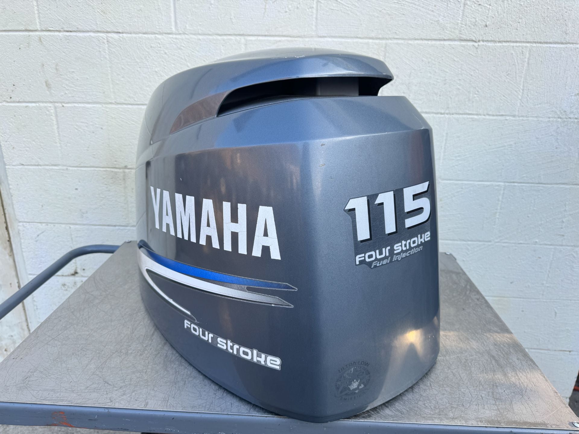 2009 Yamaha 115 HP 4 Stroke Outboard Top Cowling 68V-42610-12-8D OEM