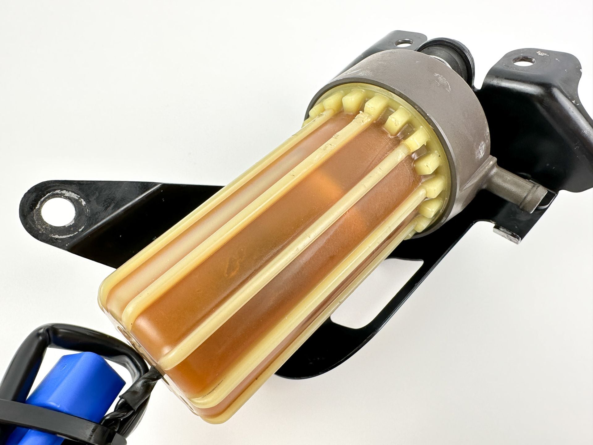 2019 Yamaha 250 HP 4 Stroke Outboard Fuel Filter Assembly 6P3-24560-22-00 OEM