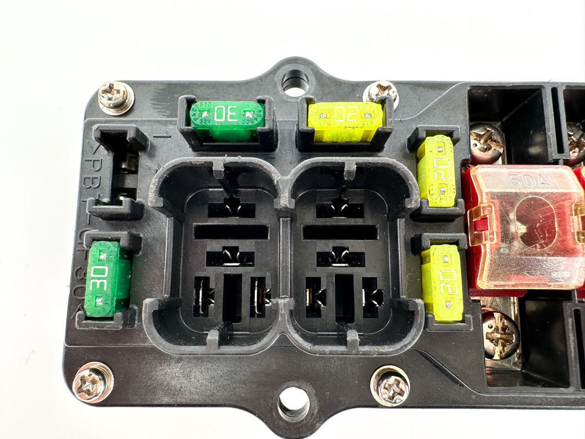 2012 Yamaha 150 HP 4 Stroke Outboard Fuse Box 63P-82170-00-00 OEM