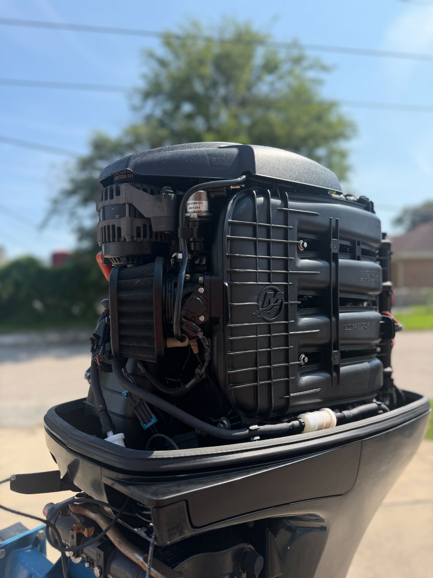 2007 Mercury 115HP 4 Stroke Outboard Engine W/ 25 Shaft 227 Hours