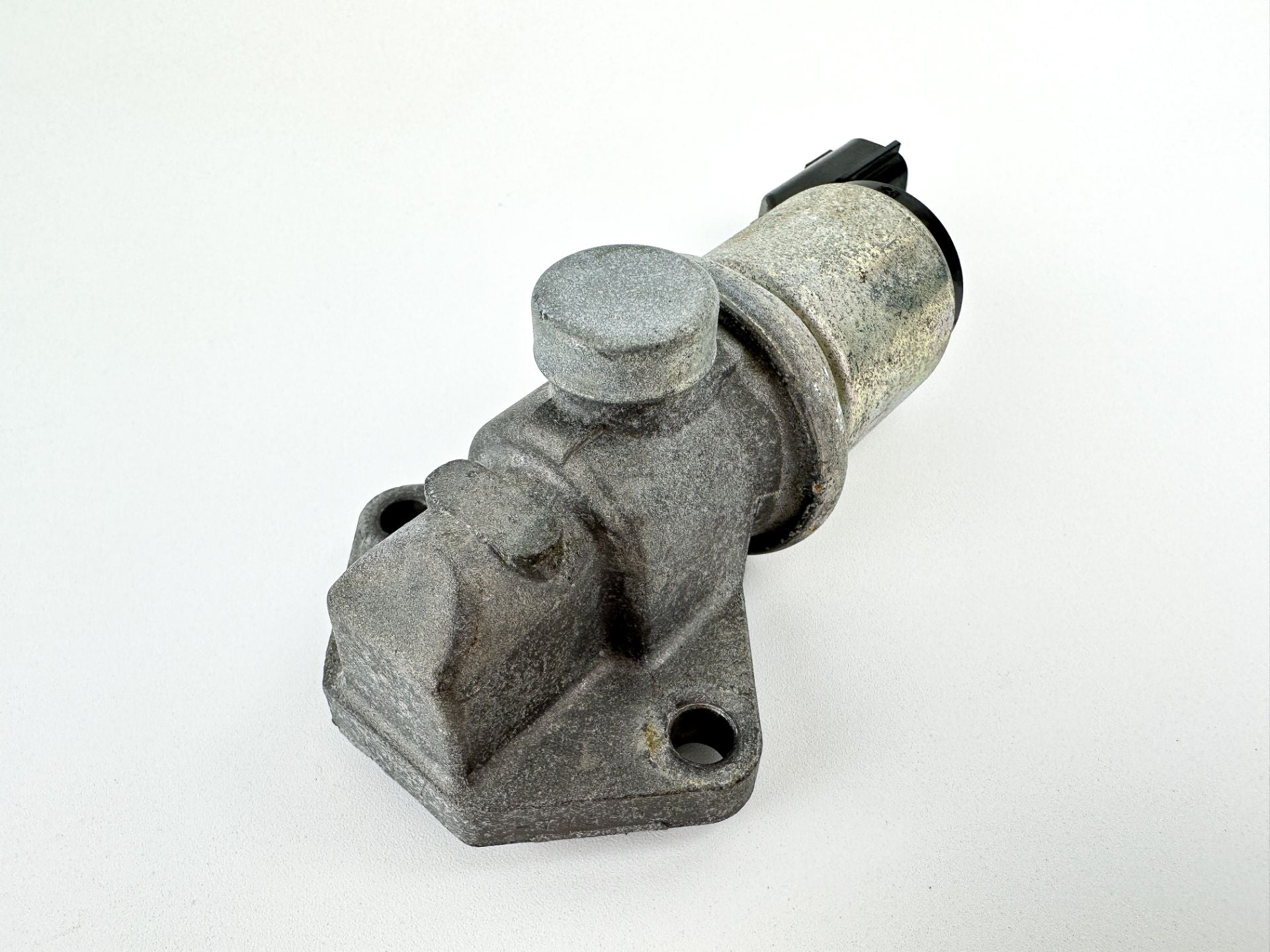 2006 Suzuki 90 HP 4 Stroke Outboard IAC Idle Air Control Valve 18137-77E00 OEM