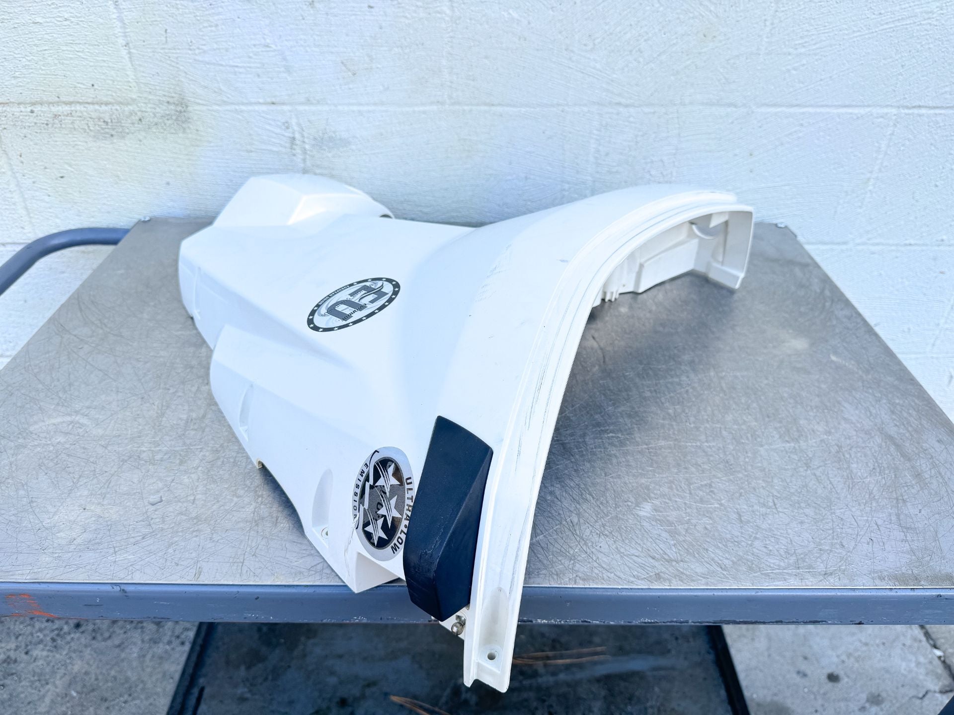 2015 Evinrude 30 HP 2 Stroke Outboard Lower Apron Cowling Port White 5008170 OEM