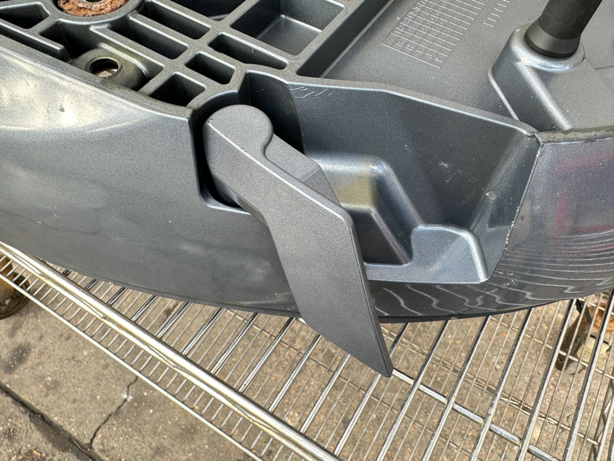 2014 Yamaha 200 HP 4 Stroke Outboard Bottom Cowling Pan 6DA-42710-00-8D OEM
