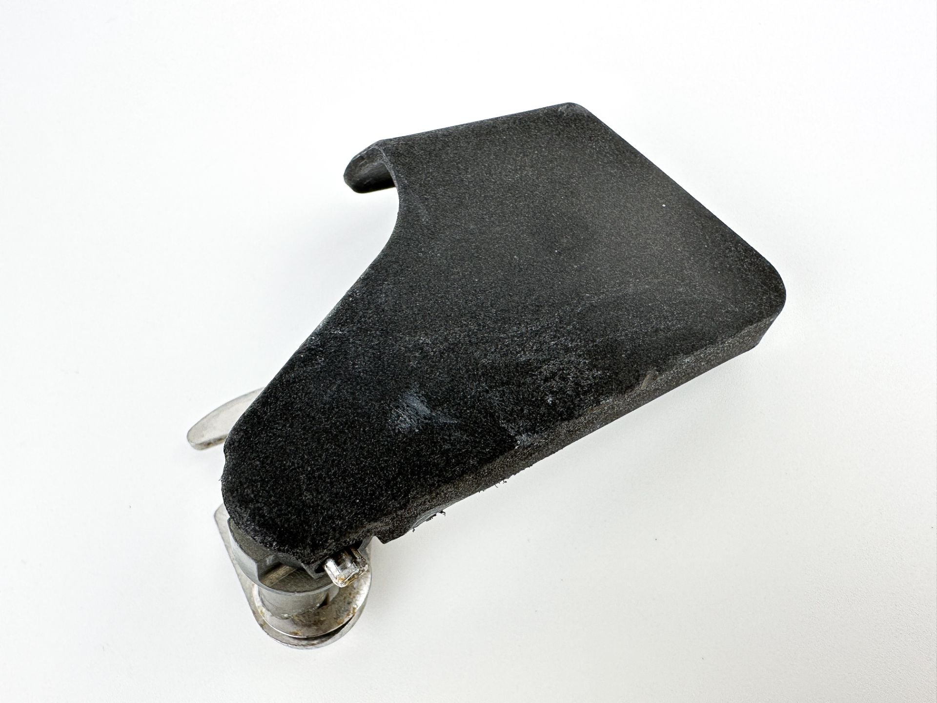 2008 Evinrude 200 HP 2 Stroke Outboard Port Latch Handle 5005707 OEM