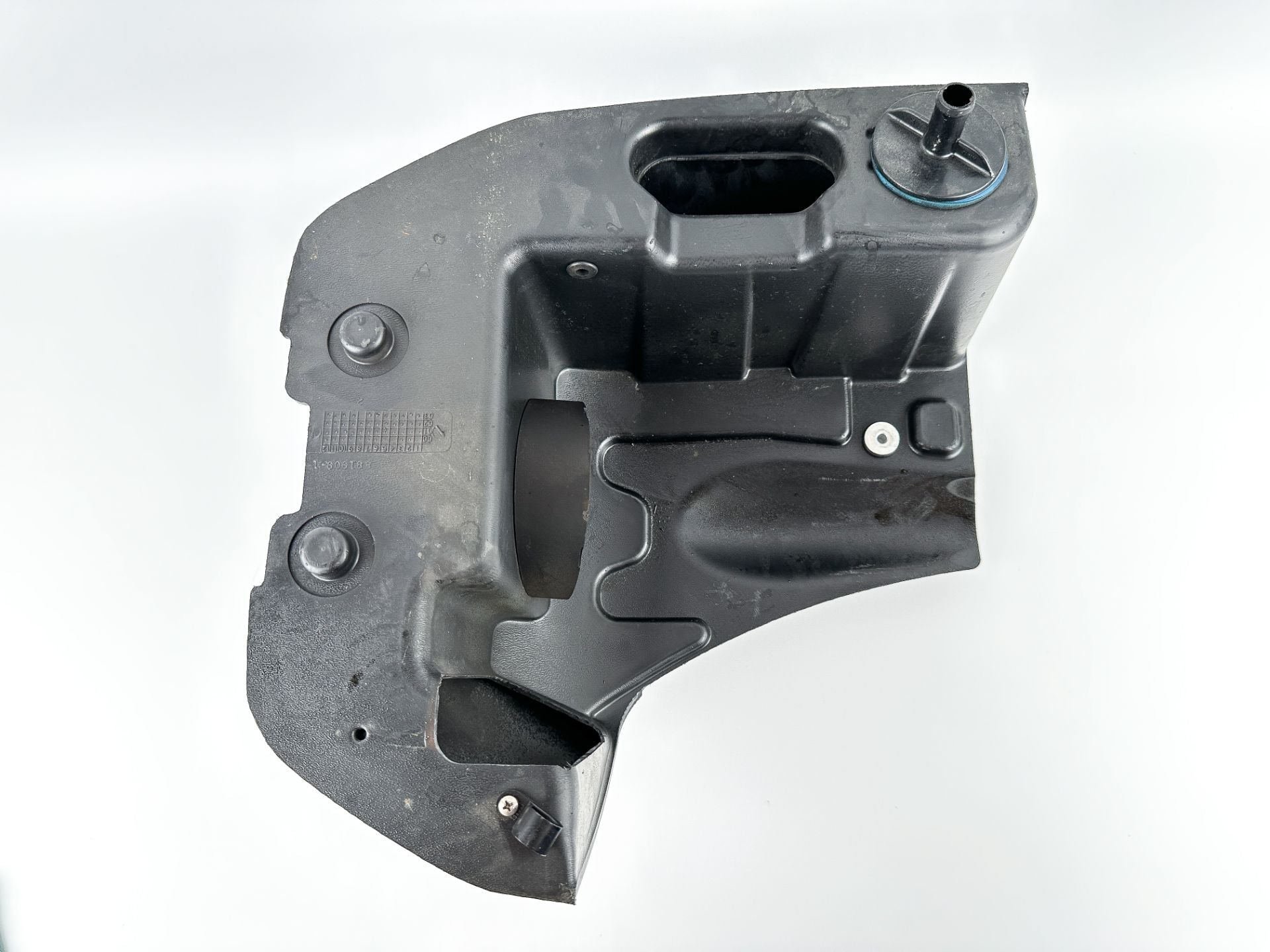 2005 Mercury 225 HP 2 Stroke Outboard Intake Air Silencer Assembly 880083T1 OEM