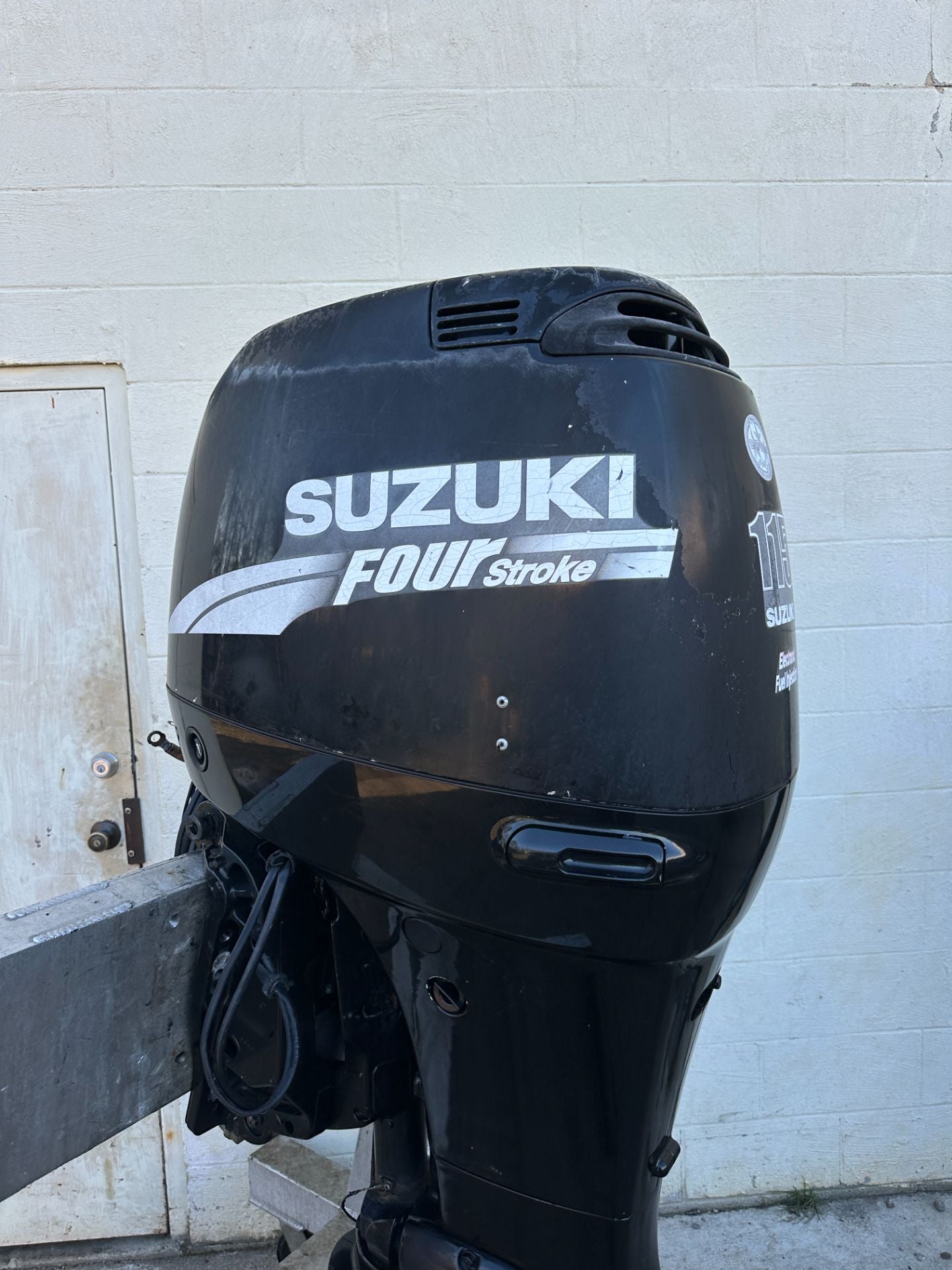 2005 Suzuki 115 HP 4 Stroke Outboard Engine Complete OEM