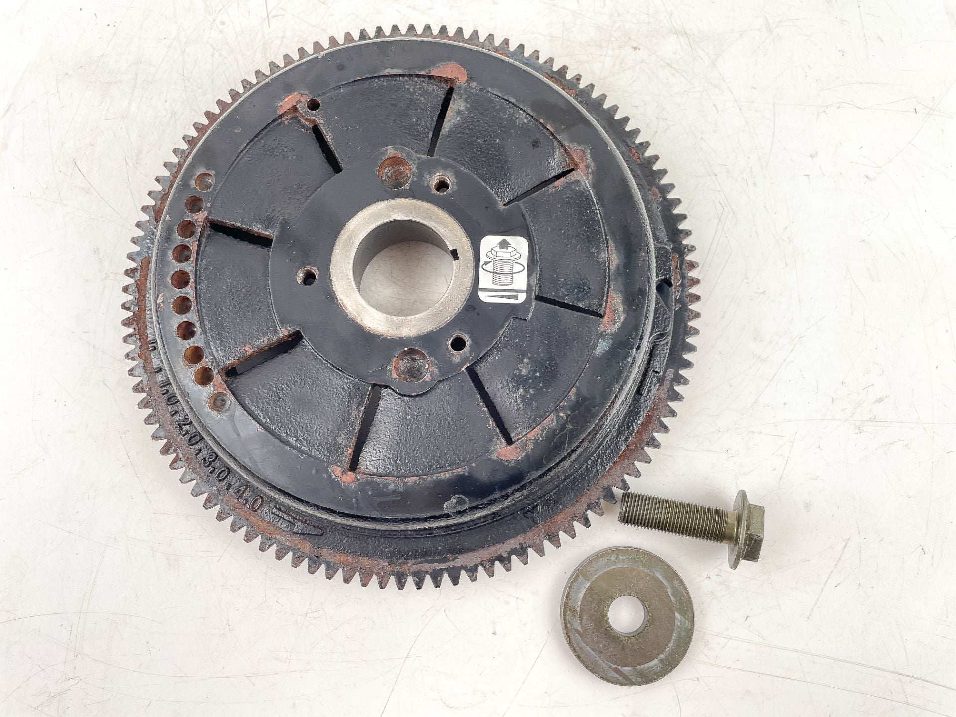 2002 Suzuki 140 HP 4 Stroke Outboard Flywheel 32102-92J00 OEM