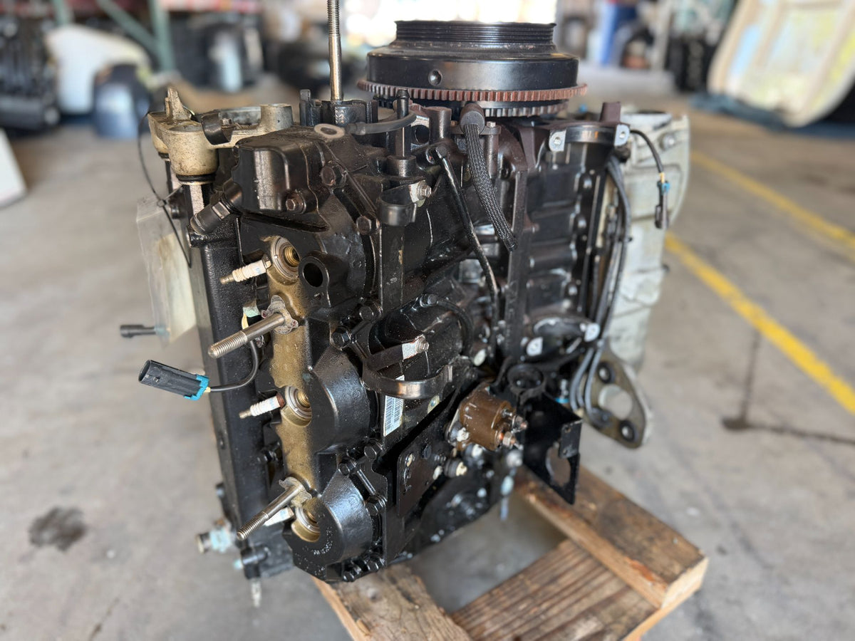 2007 Mercury 225HP DFI Optimax 2 Stroke Outboard Powerhead 877869A07 OEM