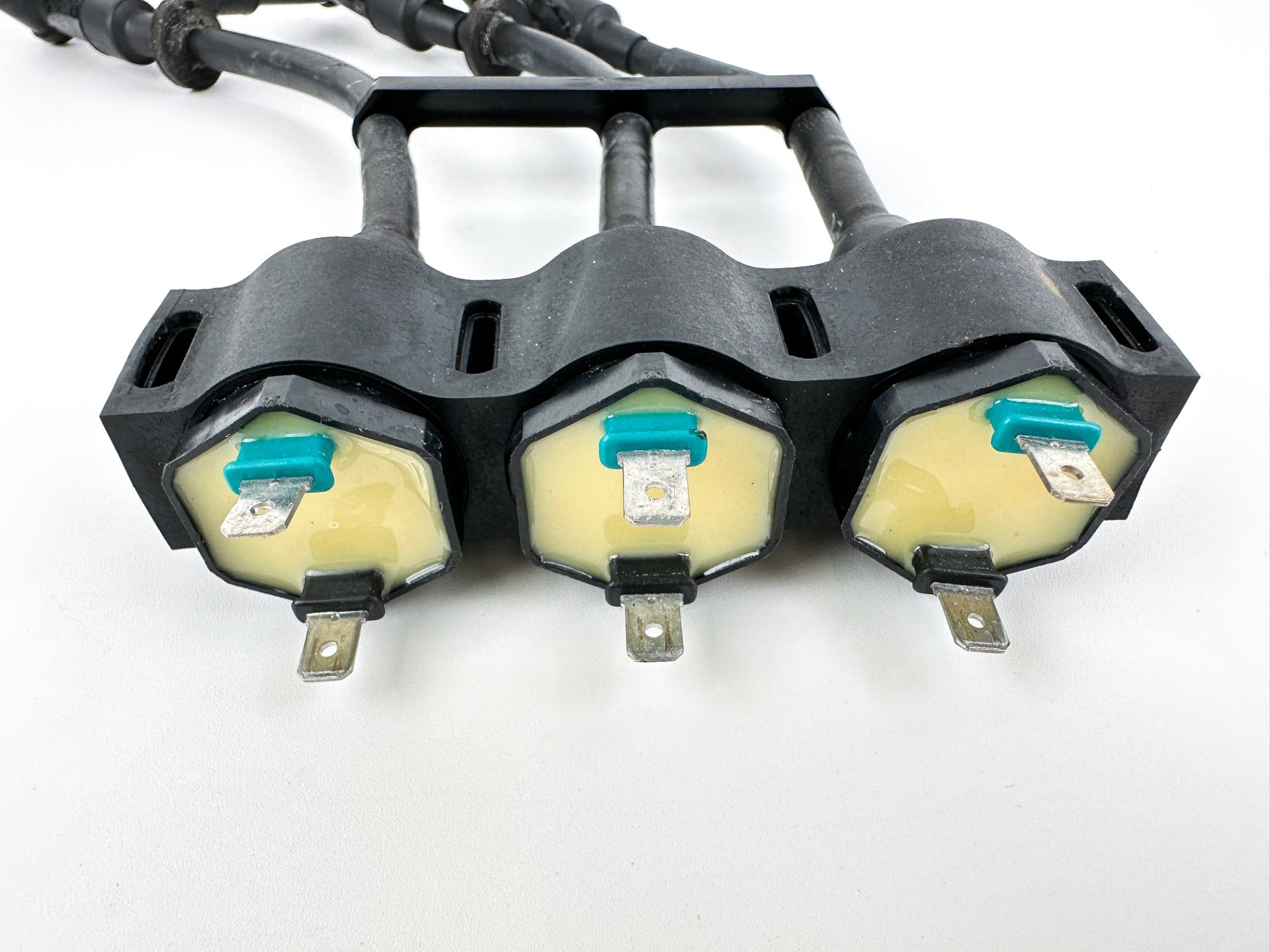 2002 Honda 50 HP 4 Stroke Outboard Ignition Coil Set 30511-ZV5-003 OEM