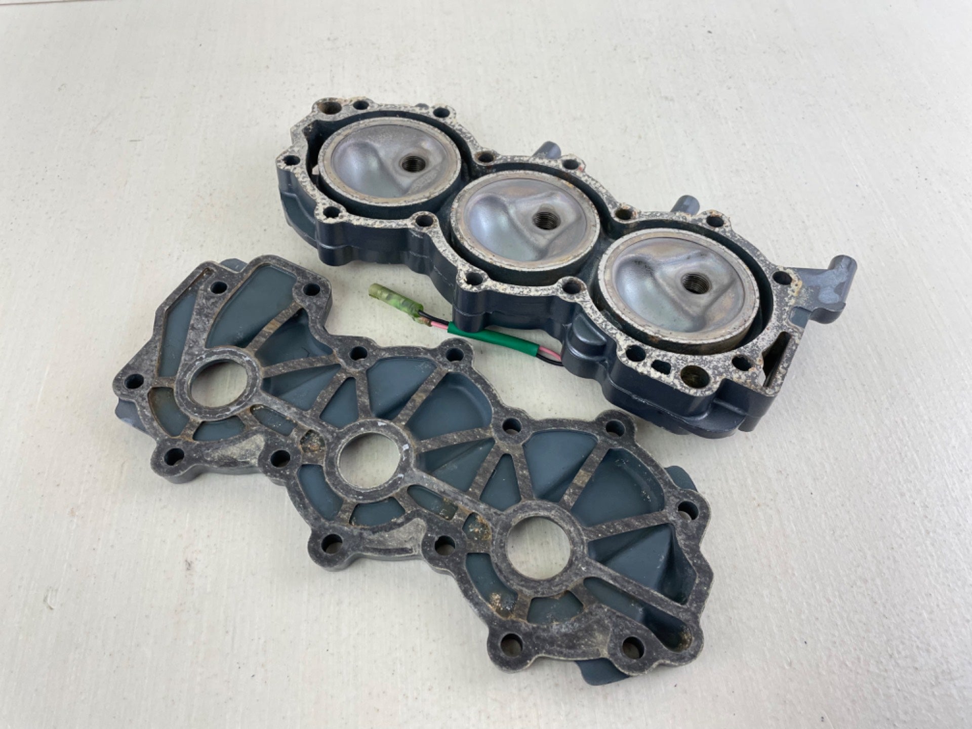 1987-2001 Yamaha 30HP 2 Stroke Outboard Cylinder Head 6J8