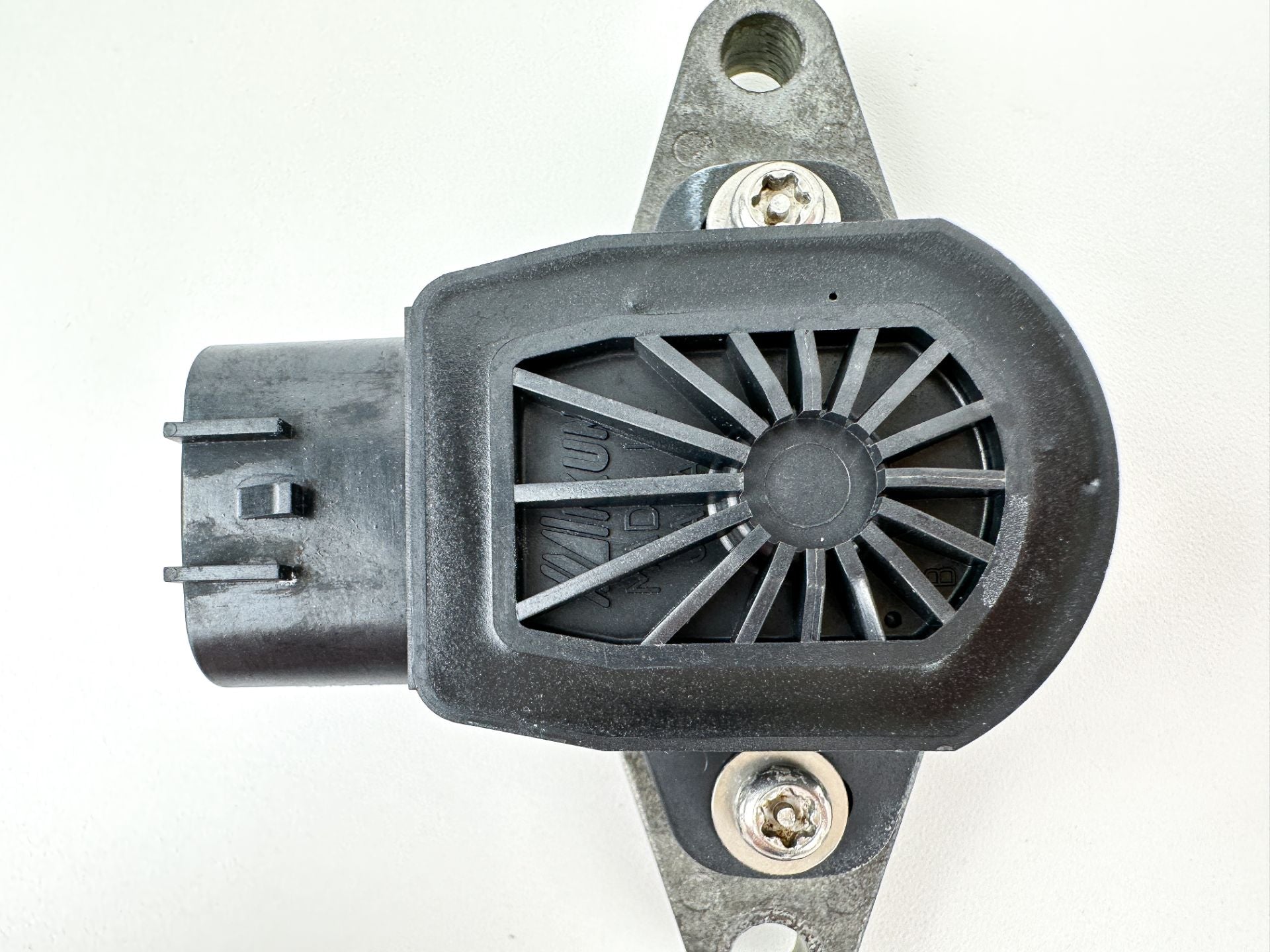 2003 Yamaha 225 HP 4 Stroke Outboard Throttle Position Sensor 69J-85885-00-00 OEM
