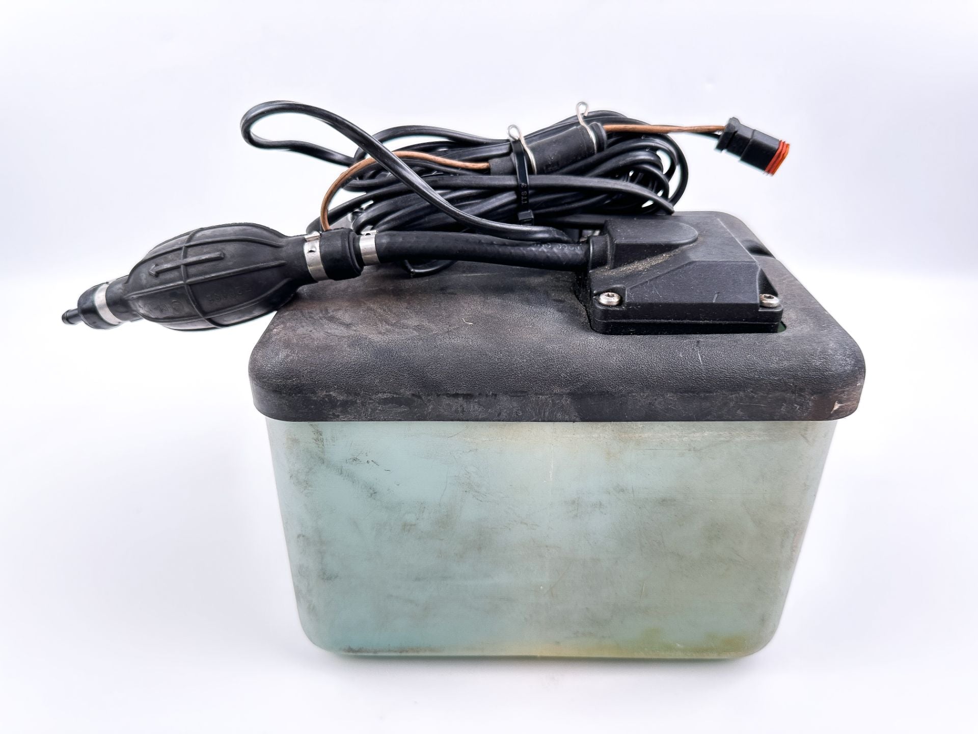 Johnson Evinrude 2 Stroke Outboard Remote Oil Supply Tank 1.8 Gallons 0176712