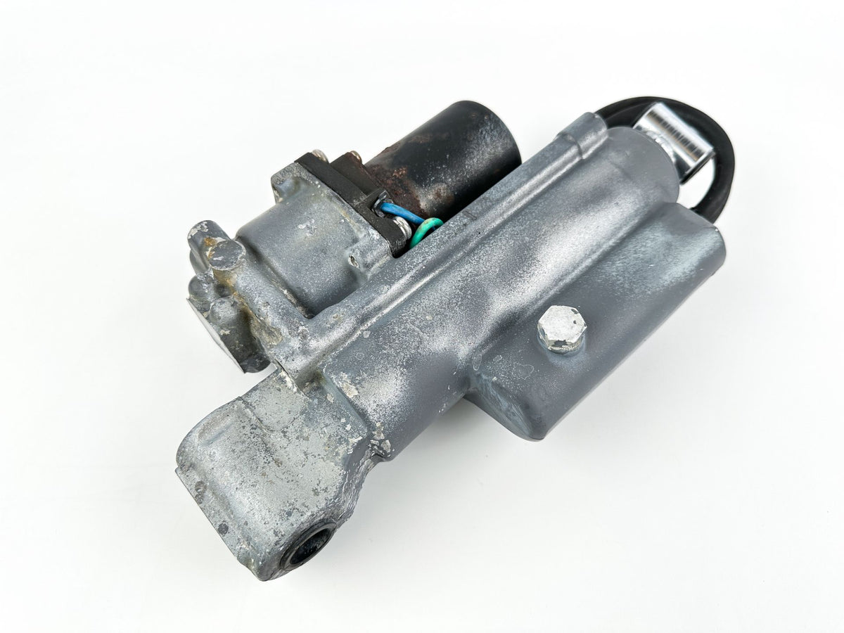 Honda 50 HP 4 Stroke Outboard Power Trim Tilt Unit 56000-ZV5-823ZA OEM