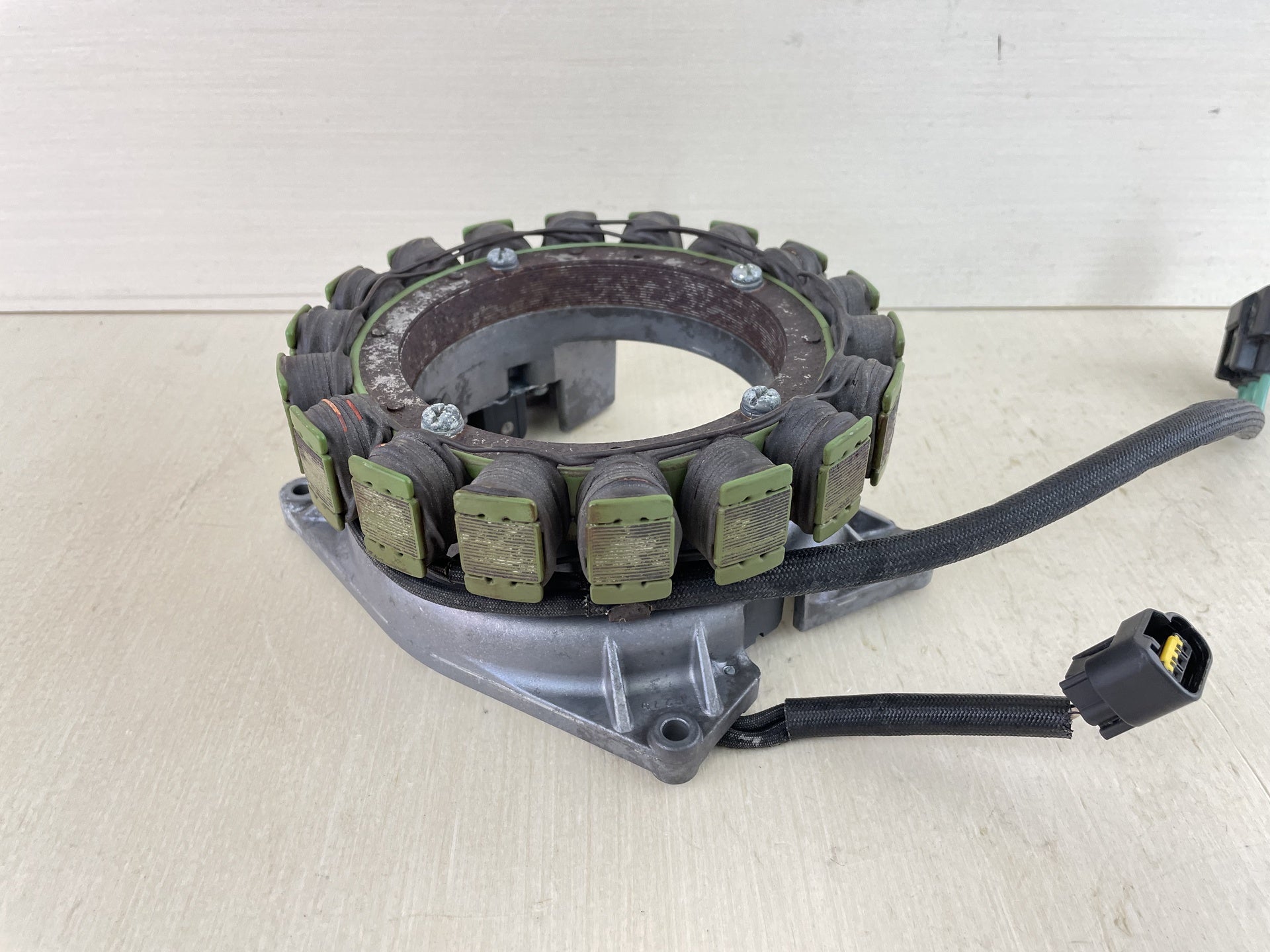 04 - 2022 Yamaha 150HP 4 Stroke Outboard Stator Coil Pulser Base Assembly 