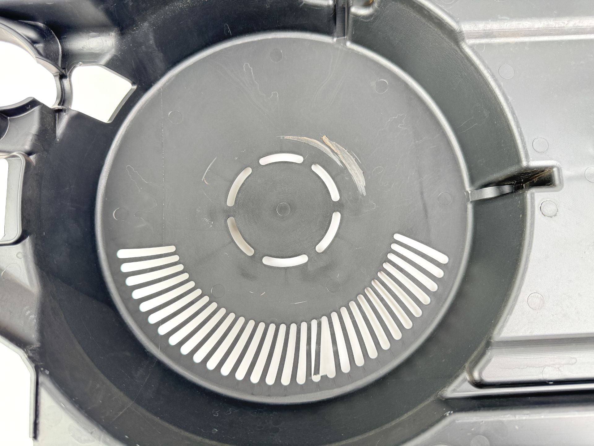 2004 Yamaha 150 HP 4 Stroke Outboard Flywheel Cover 63P-81337-00-00 OEM