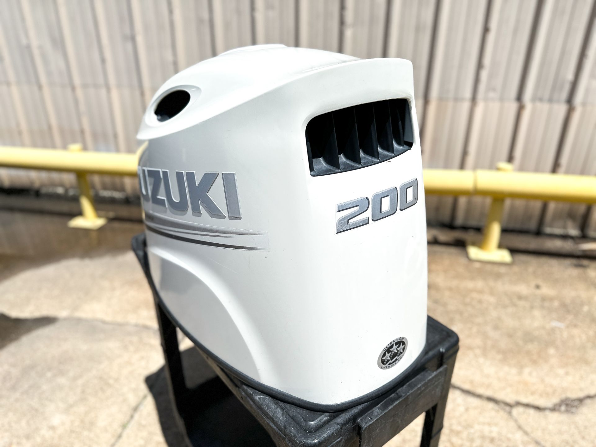 2018 Suzuki 200 HP 4 Stroke Outboard Top Cowling W/ Apron Set 61403-96810-Y5S