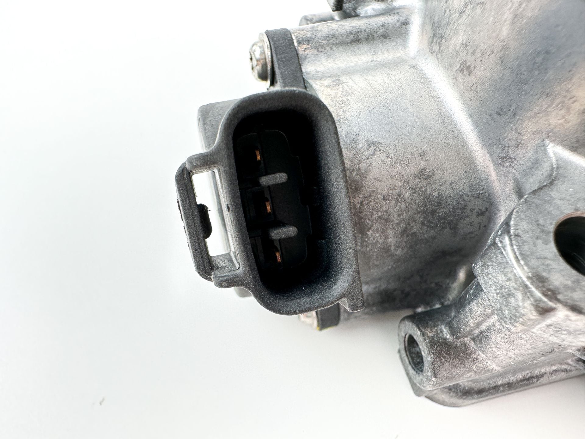 2016 Yamaha 115 HP 4 Stroke Outboard Throttle Body Assembly 6EK-13751-00-00 OEM