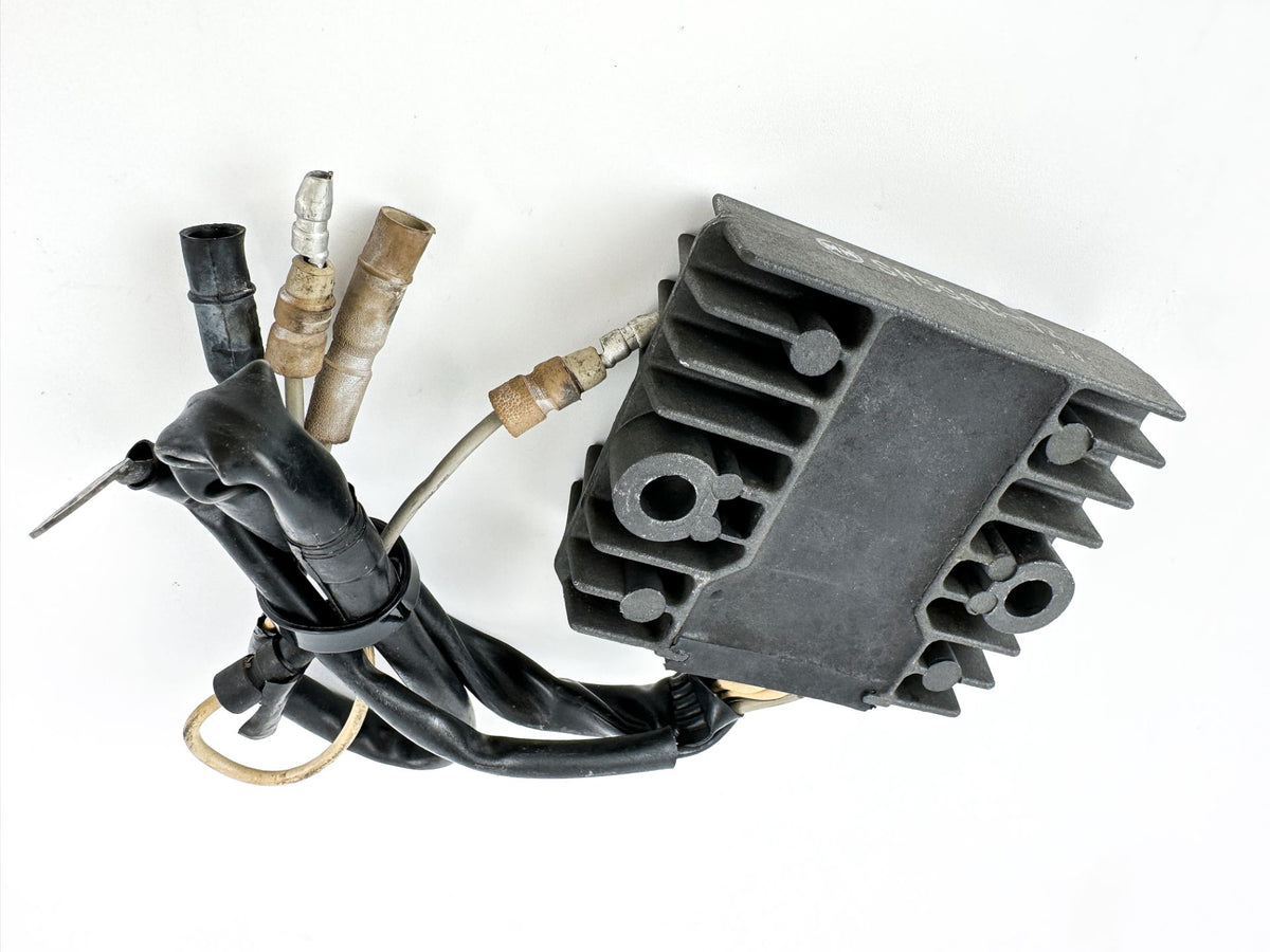 1996 Honda 50 HP 4 Stroke Outboard Rectifier & Regulator 31600-ZV5-003 OEM