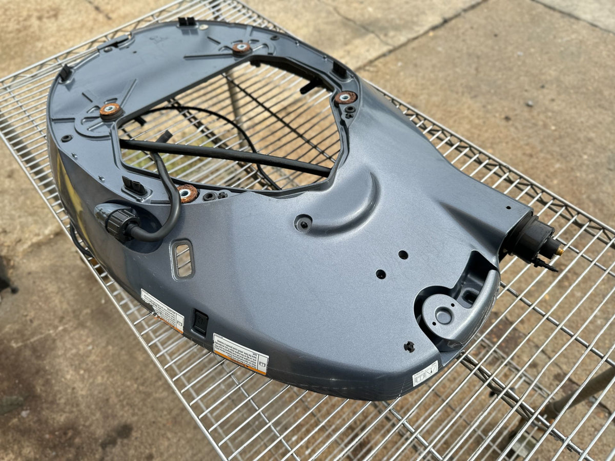 2019 Yamaha 115 HP 4 Stroke Outboard Bottom Cowling Pan 6EK-42710-01-00 OEM