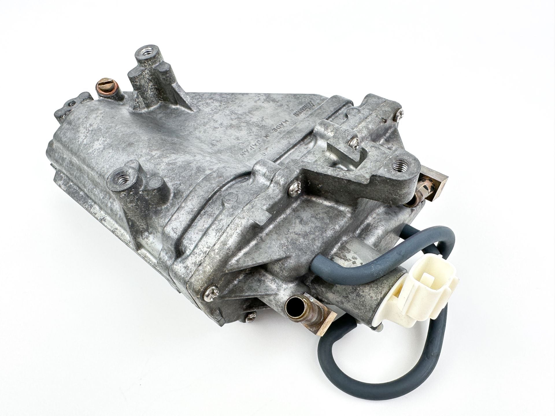 2000 Yamaha 115 HP 4 Stroke VST Float Chamber Assembly 68V-14180-00-00 Cleaned & Tested