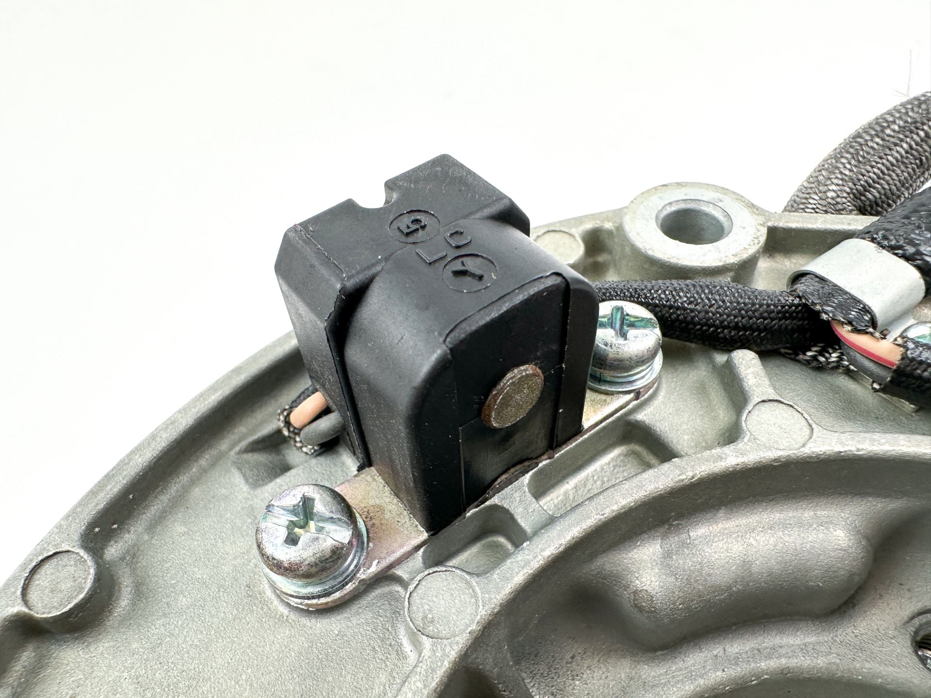 2007 Yamaha 90 HP 4 Stroke Outboard Coil Pulser Base Stator Assembly 6D8-81460-00-00 OEM