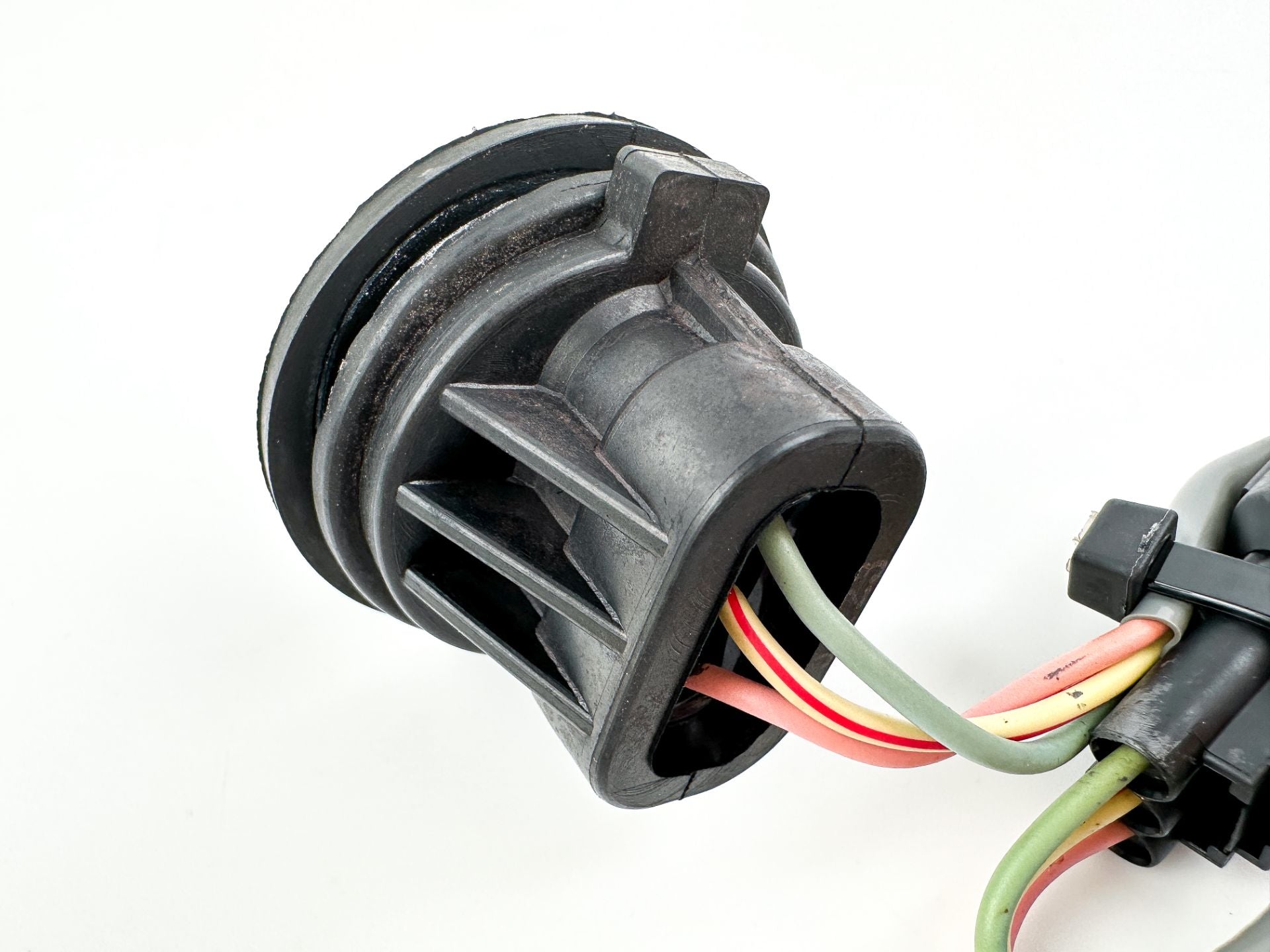 2007 Suzuki 250 HP 4 Stroke Outboard Trim Switch 37850-99E05 OEM