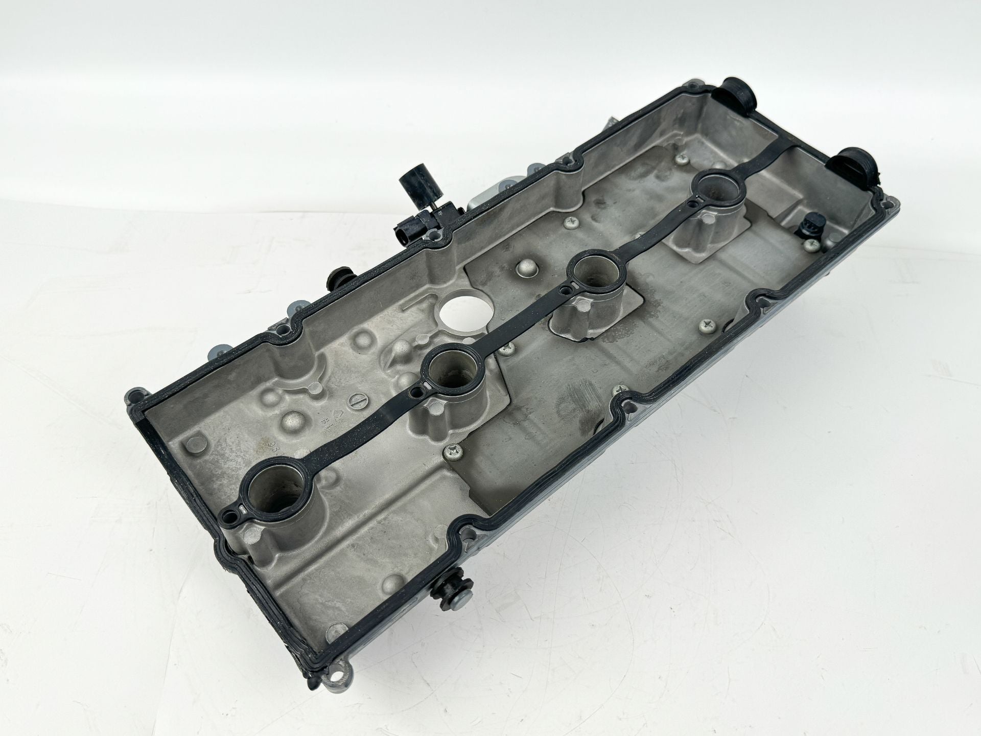 2018 Suzuki 150 HP 4 Stroke Outboard Cylinder Head 11101-96J02 OEM