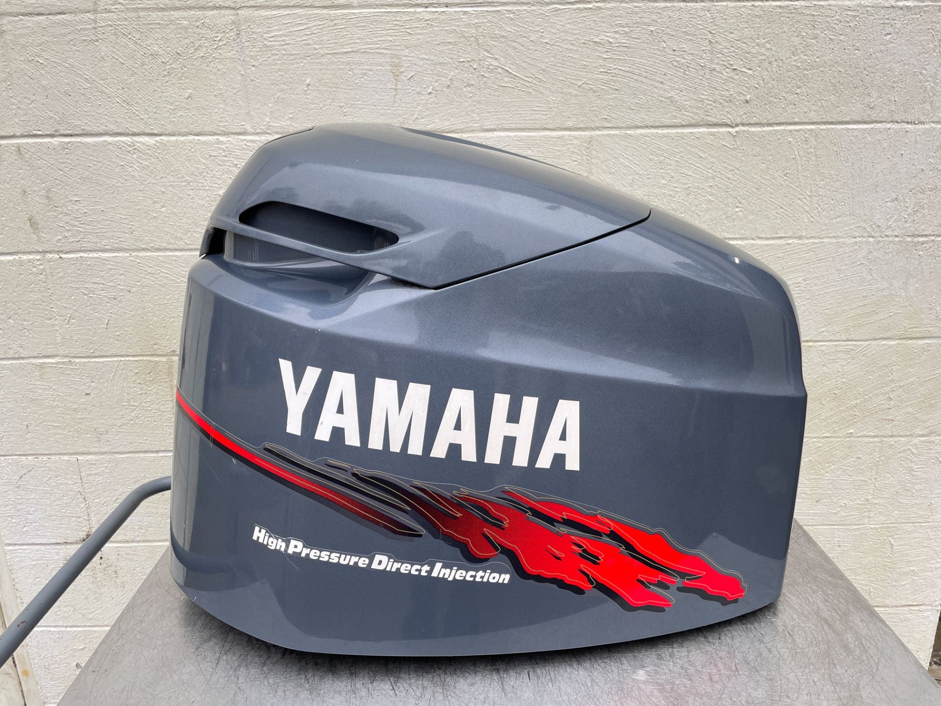 2001 Yamaha 200 HP 2 Stroke HPDI Outboard Top Cowling 68F-42610-40-4D