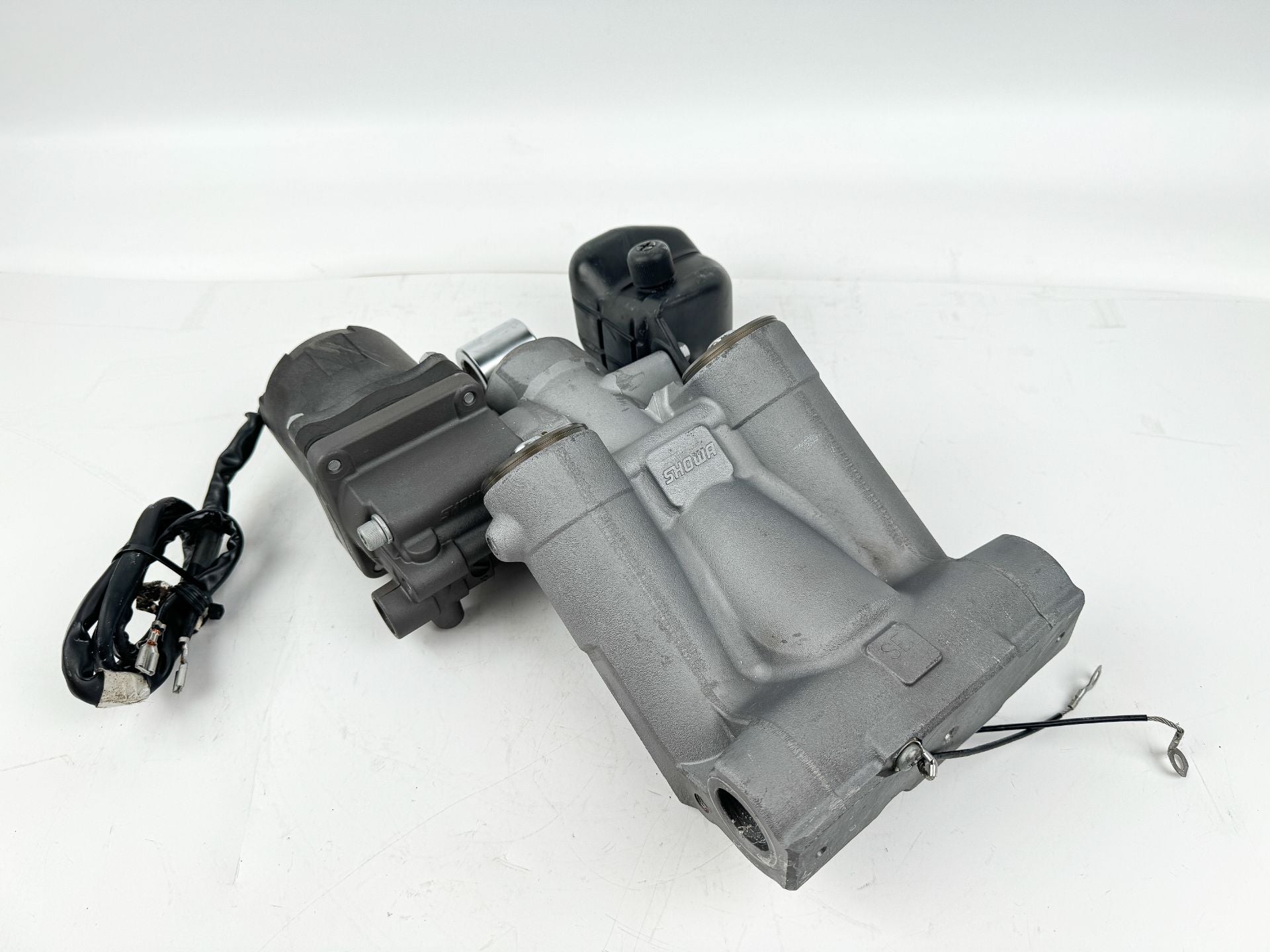 2019 Suzuki 150 HP 4 Stroke Outboard Power Trim Tilt Unit 48000-96J15 OEM