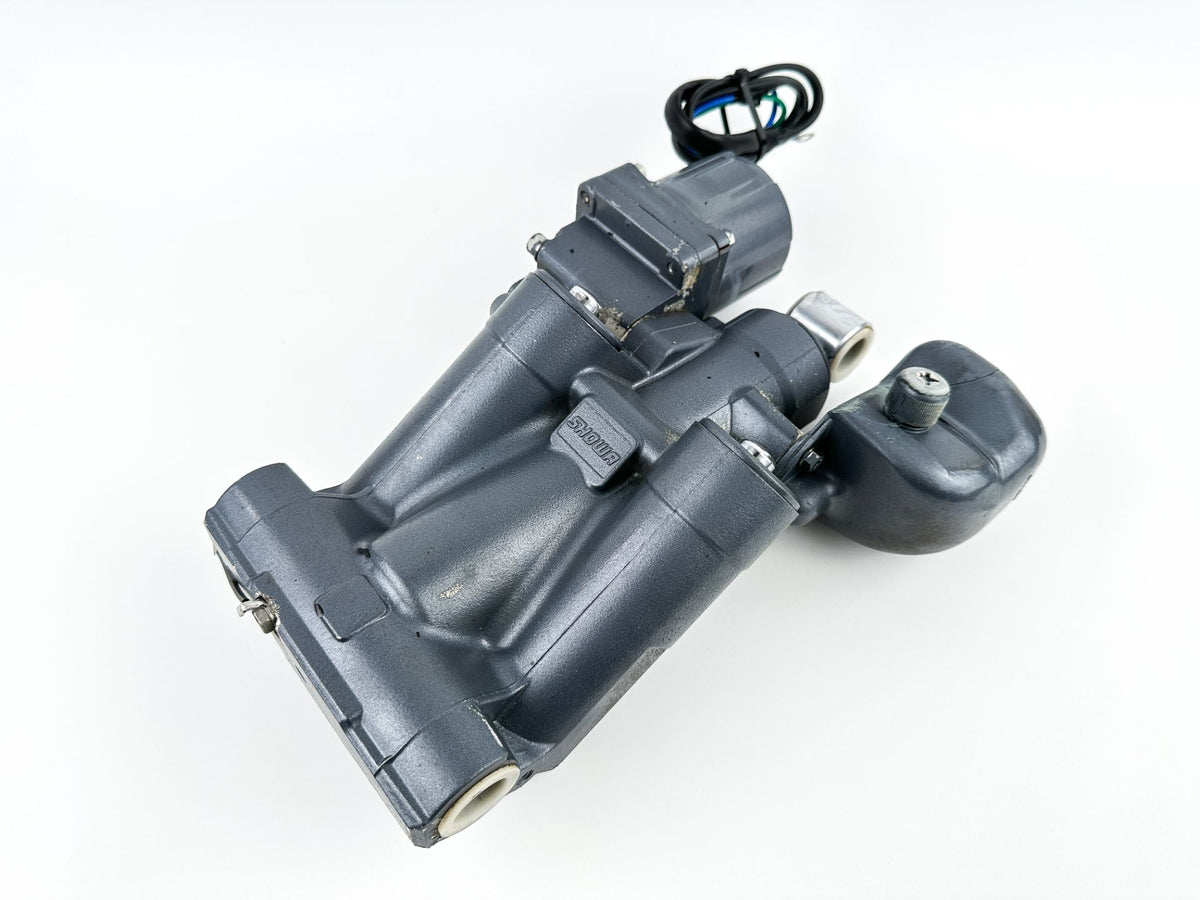 2004 Yamaha 115 HP 2 Stroke Outboard Power Trim Tilt Unit 64E-43800-02-4D OEM