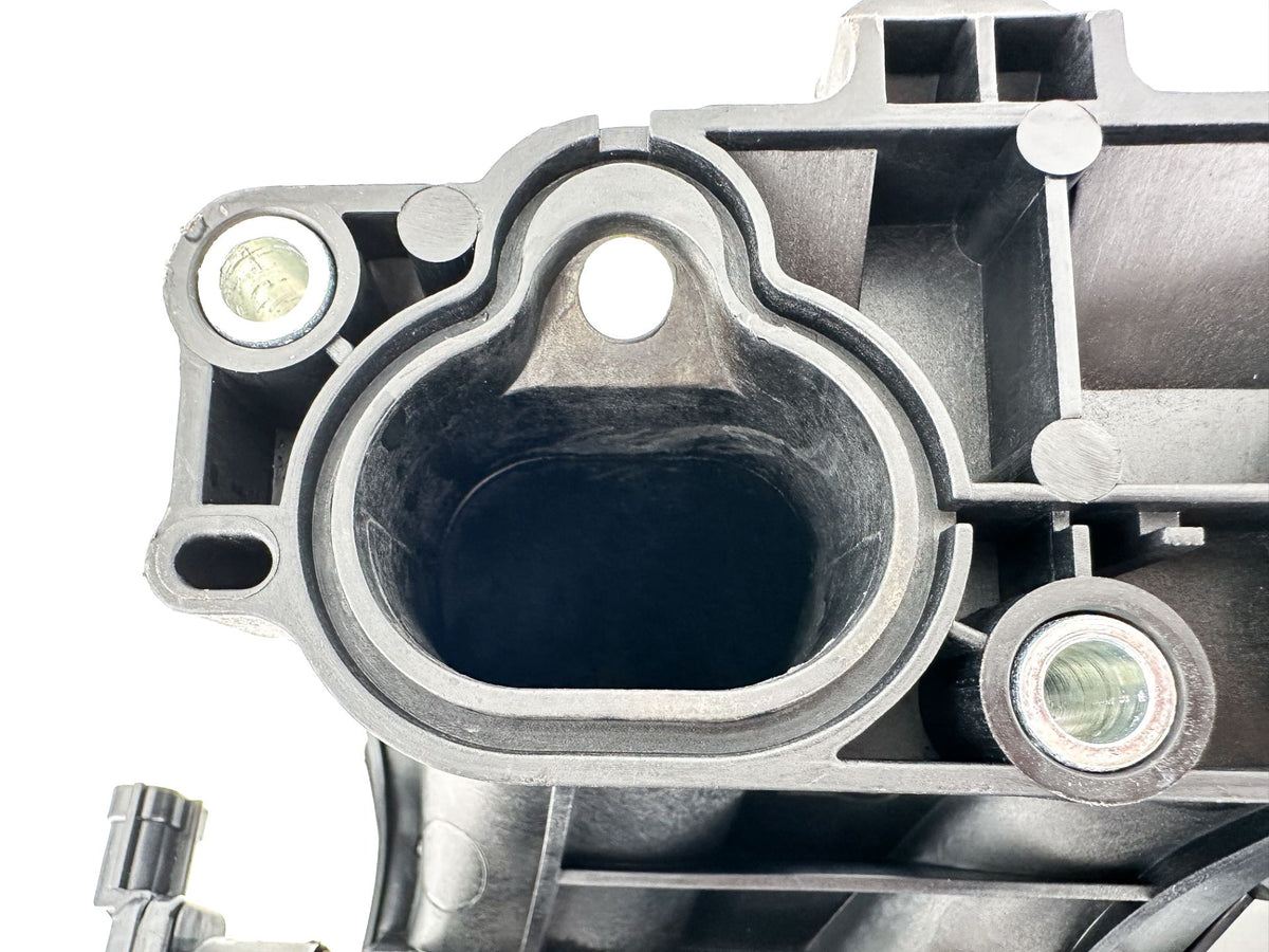 2012 Yamaha 150 HP 4 Stroke Outboard Intake Manifold & Throttle Body 63P-13751-01-00 OEM