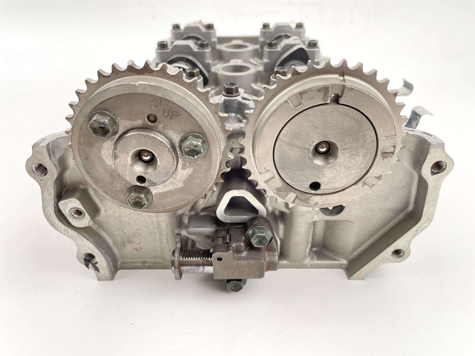 2002 Suzuki 40 HP 4 Stroke Outboard Cylinder Head 11100-87J02-019 Parts