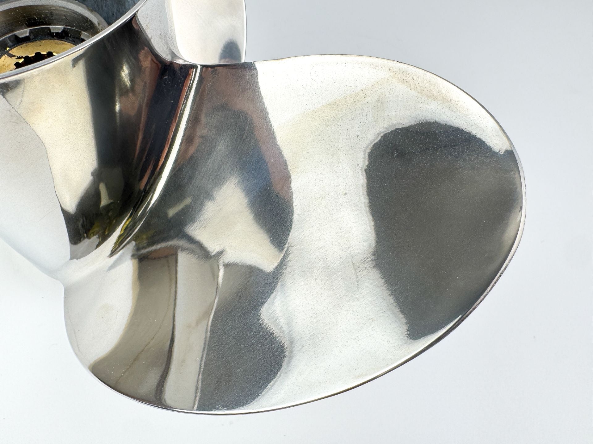 Yamaha Reliance Series 18-ML 14 1/4" x 18P Stainless Steel Propeller - New