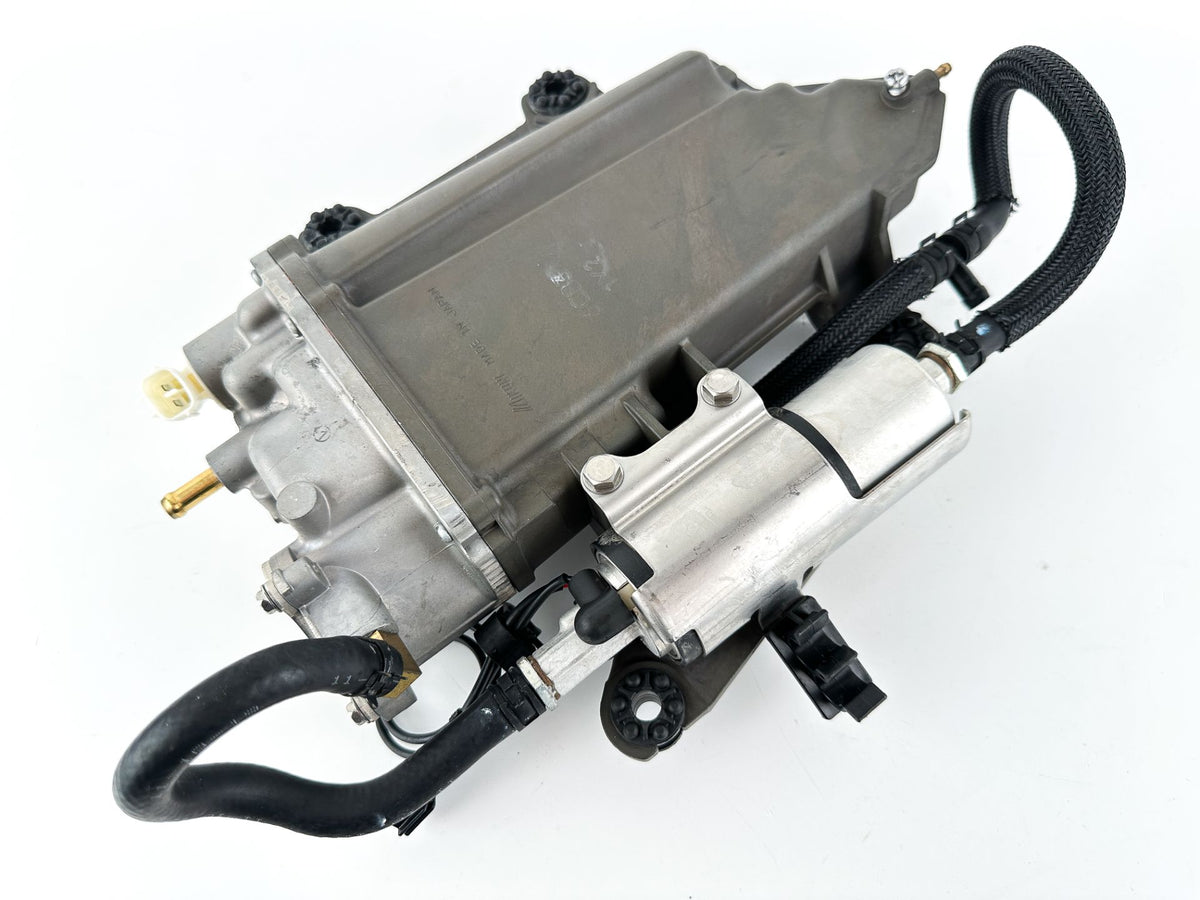 2012 Yamaha 250 HP 4 Stroke Outboard VST Float Chamber Assembly 6CB-14180-03-00 OEM