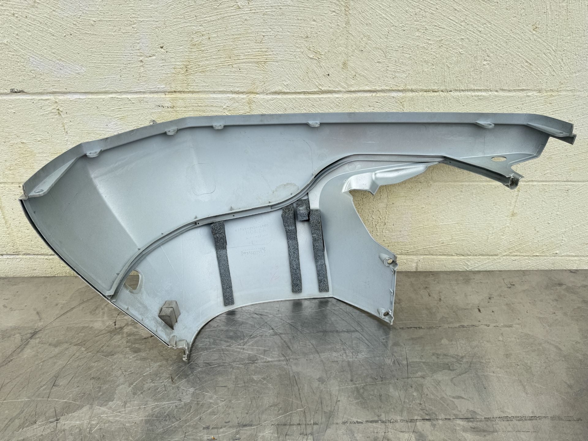 2007 Honda 200 HP 4 Stroke Outboard Lower Apron Cowling Port 63715-ZY3-040ZA OEM