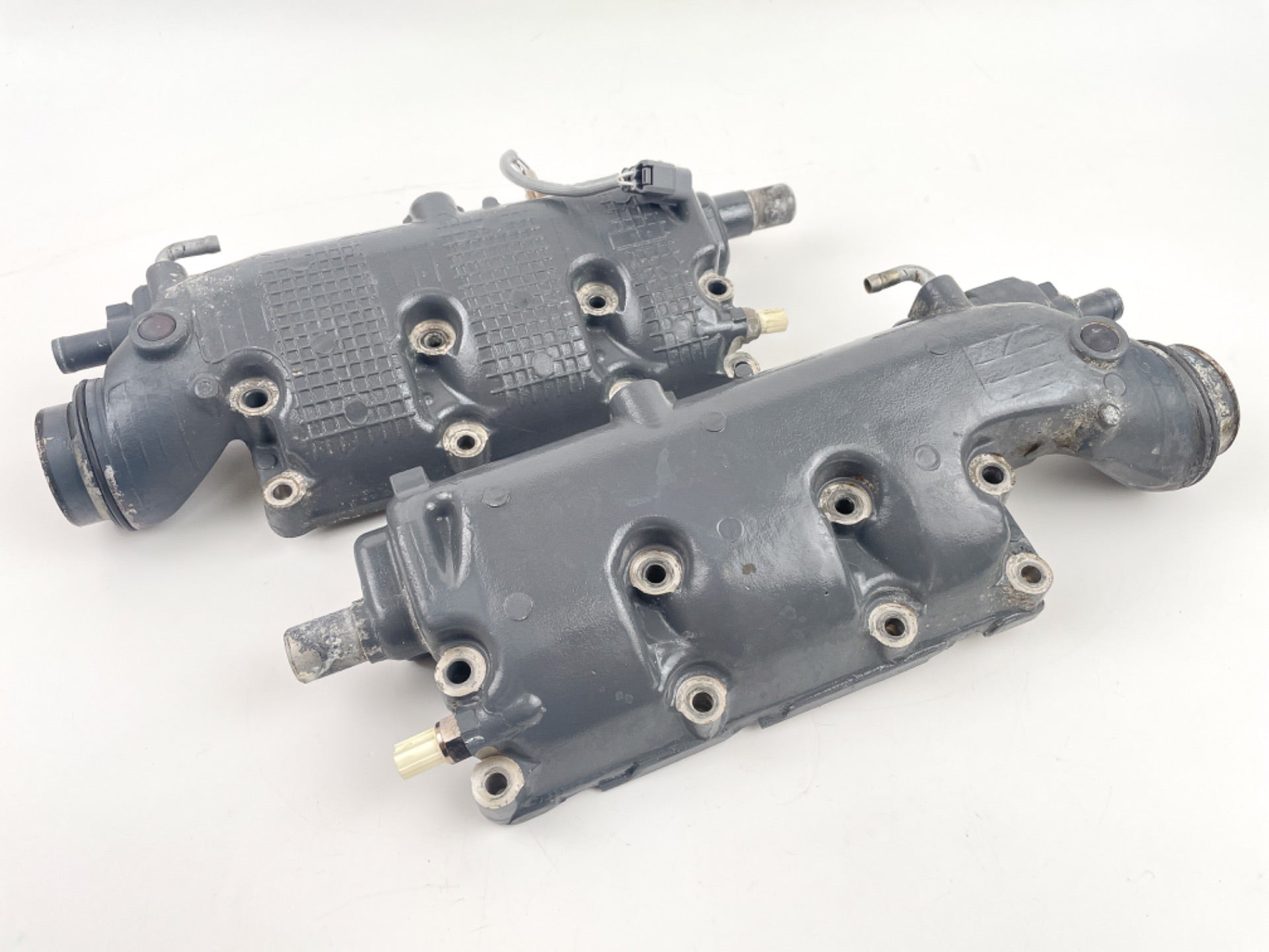 2002 + Honda 200 225 HP 4 Stroke Outboard Exhaust Manifold Pair 18110-ZY3-010ZA 18120-ZY3-010ZA